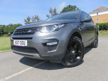 Used Land Rover Discovery Sport 2017 for sale - 79062038: Photo