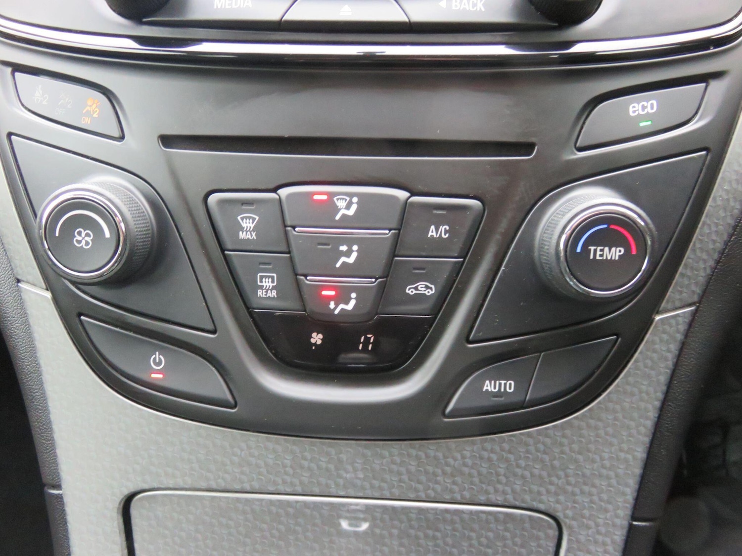 Used Vauxhall Insignia 2016 for sale - 76269682: Photo 27