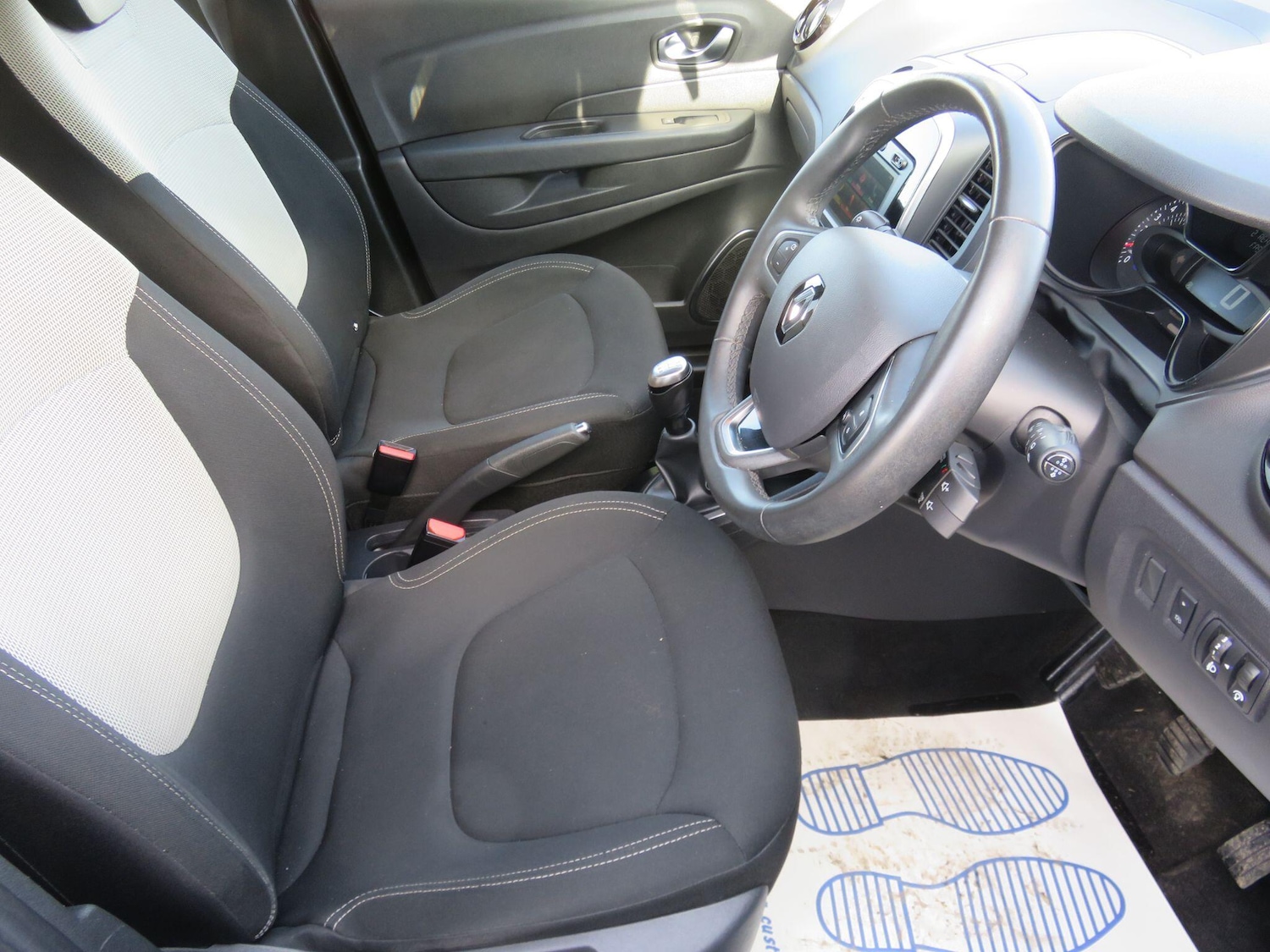 Used Renault Captur 2019 for sale - 77671328: Photo 20