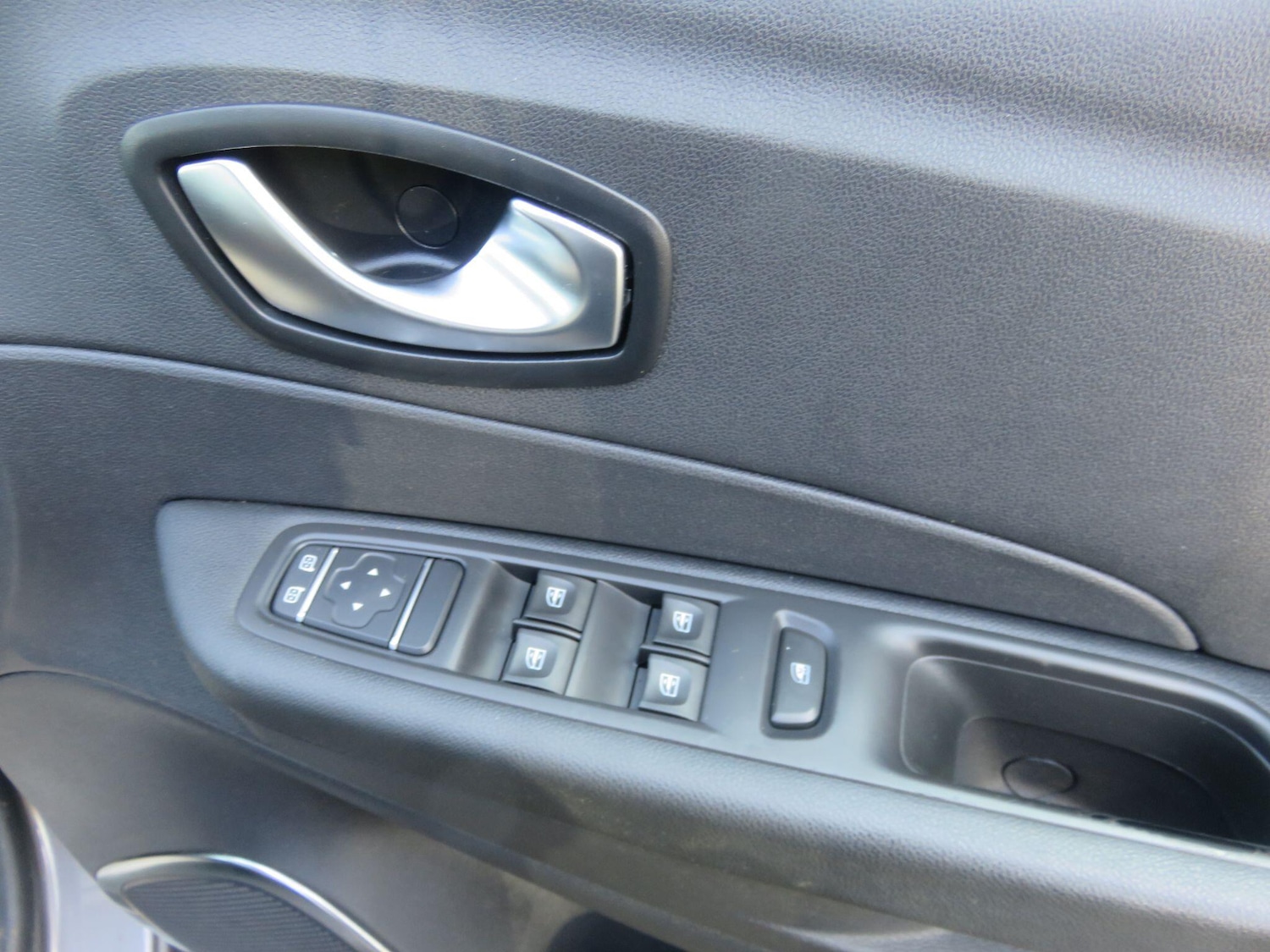 Used Renault Captur 2019 for sale - 77671328: Photo 33