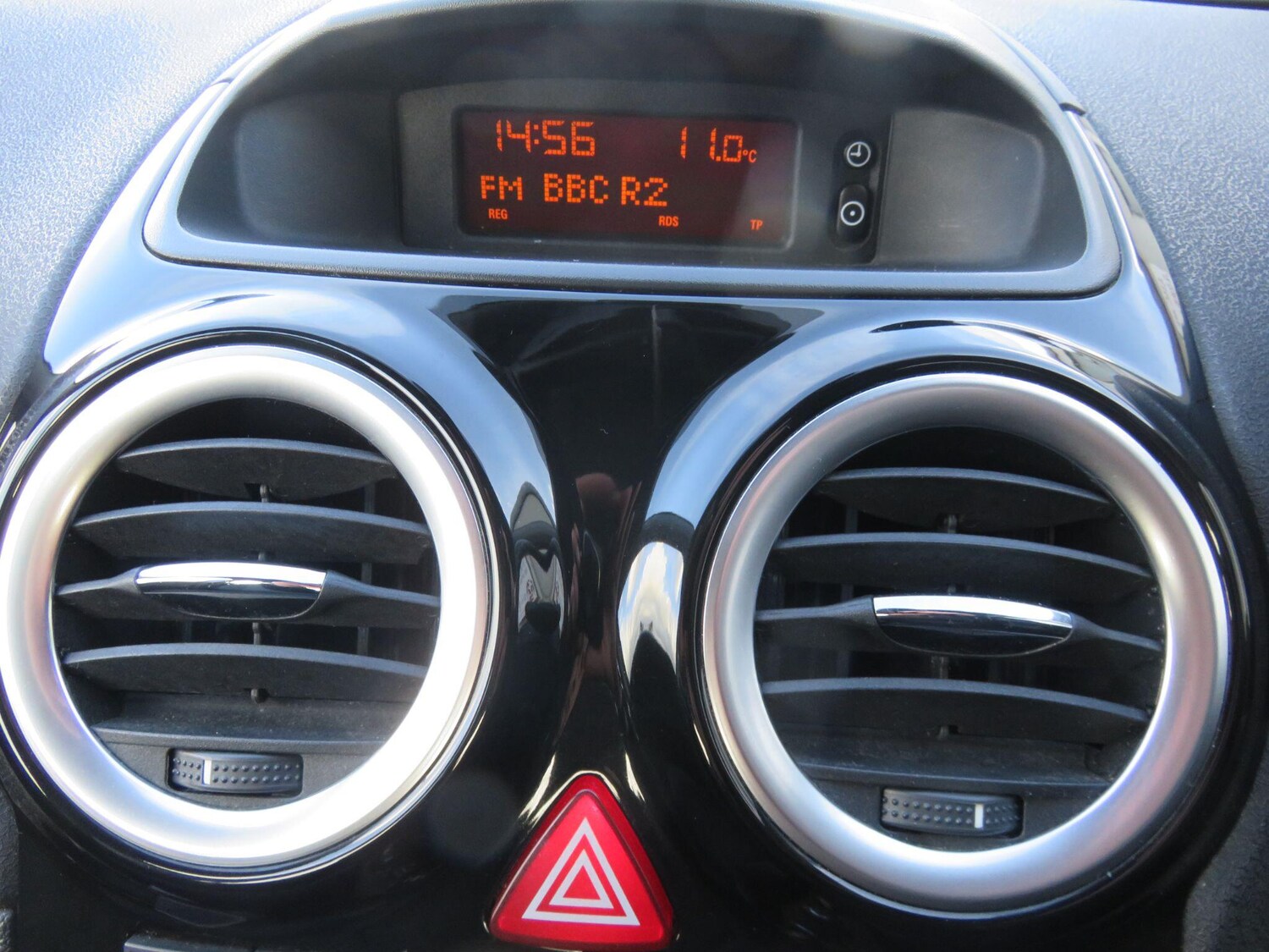 Used Vauxhall Corsa for sale - 77538285: Photo 25