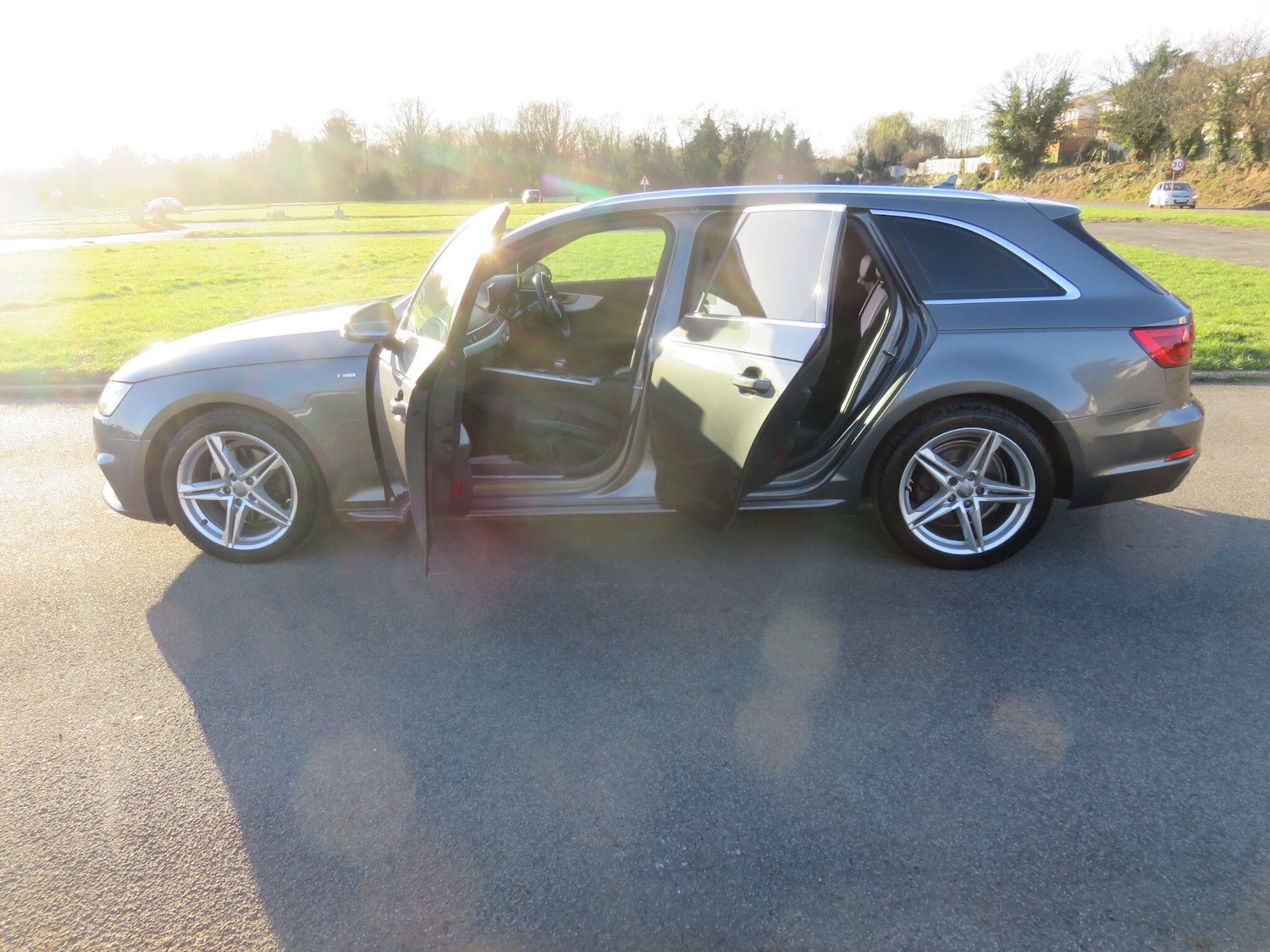 Used Audi A4 2016 for sale - 77330928: Photo 17