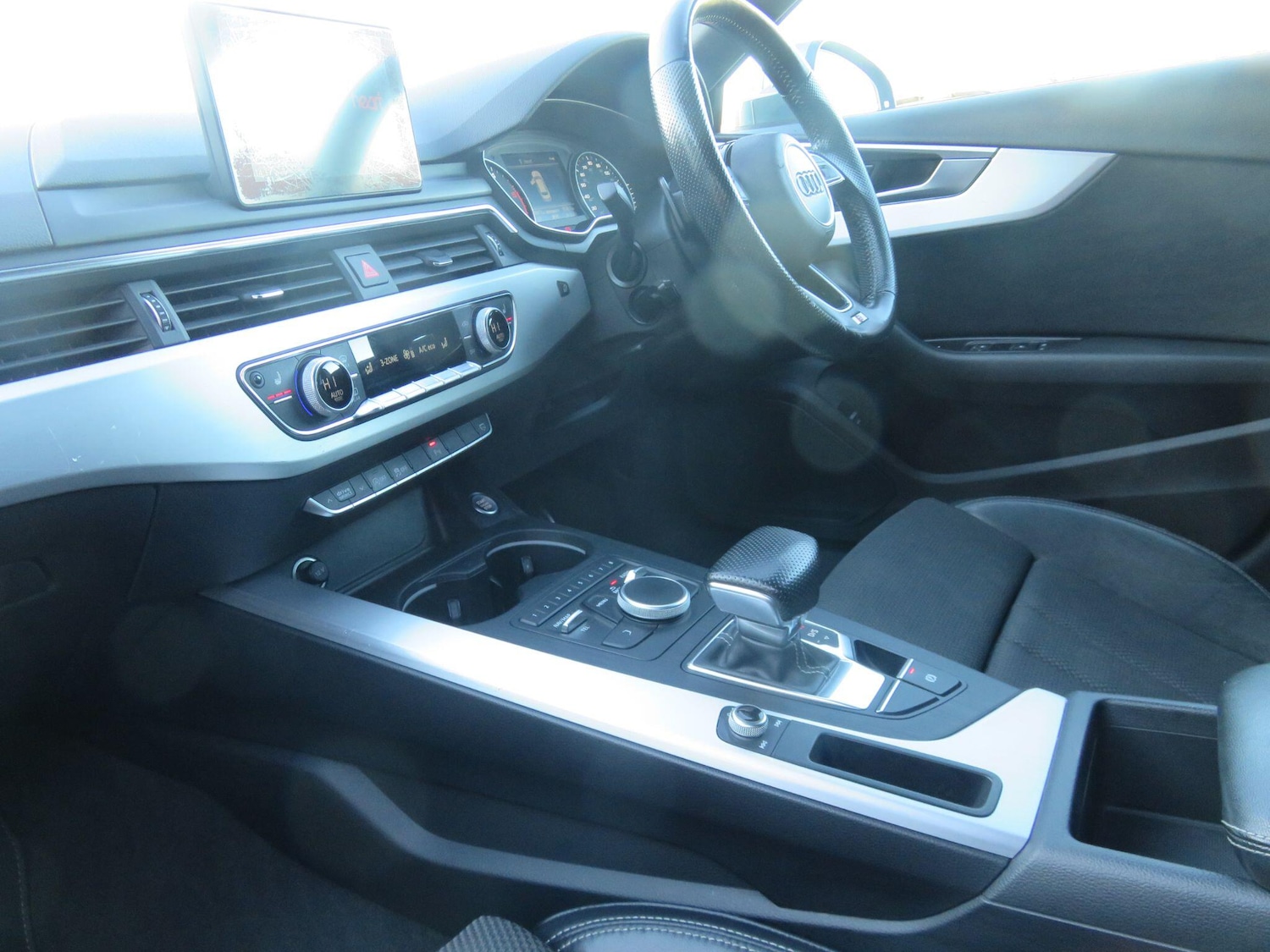 Used Audi A4 2016 for sale - 77330928: Photo 52