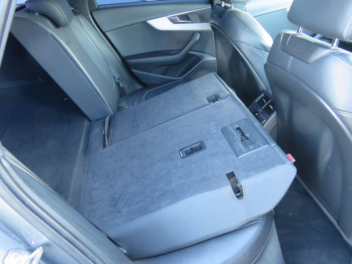 Used Audi A4 2016 for sale - 77330928: Photo 55