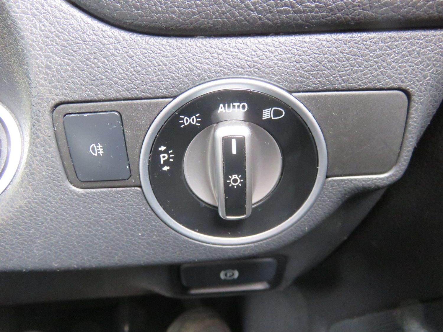 Used Mercedes-Benz CLA 2013 for sale - 76584557: Photo 33