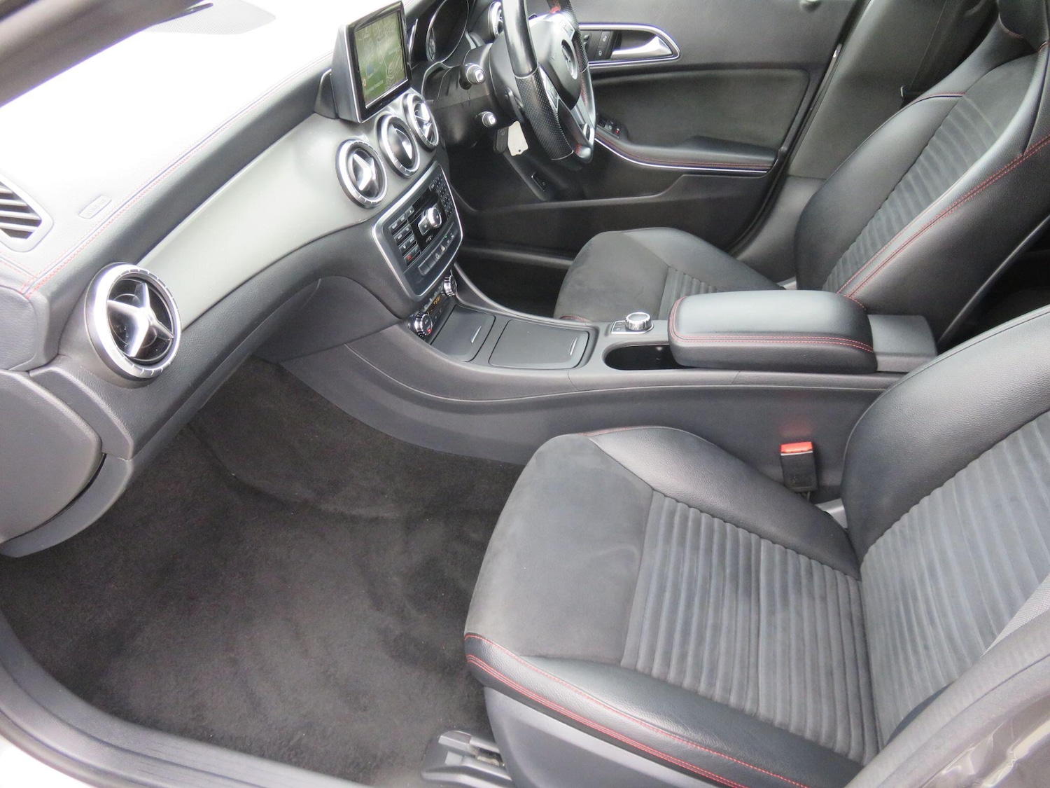 Used Mercedes-Benz CLA 2013 for sale - 76584557: Photo 35