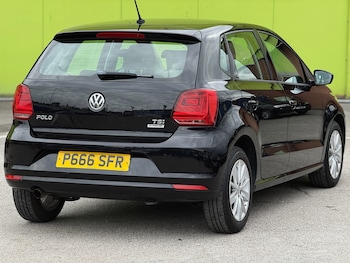 Used Volkswagen Polo 2015 for sale - 78520536: Photo