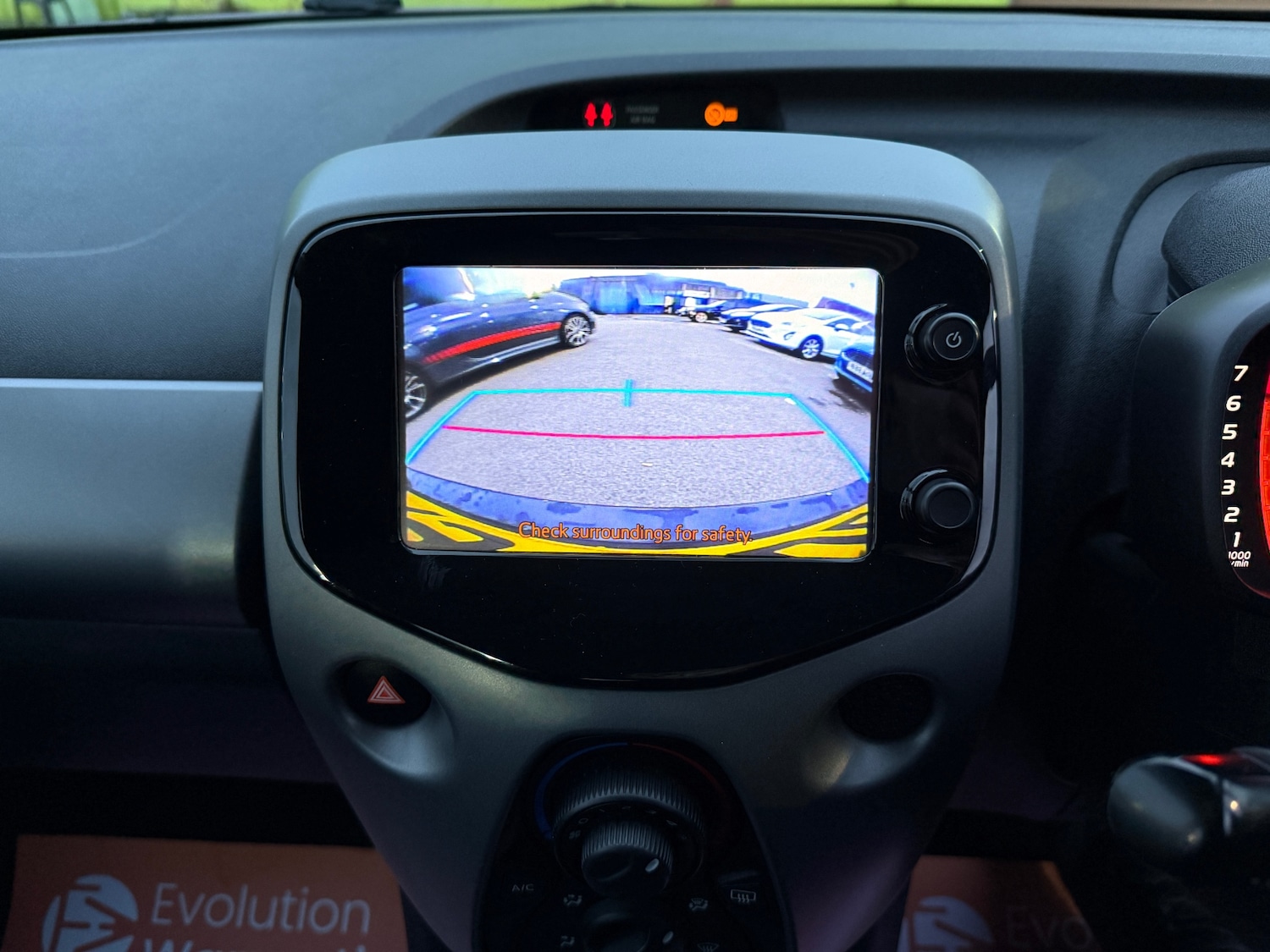 Used Toyota AYGO 2019 for sale - 76834716: Photo 24