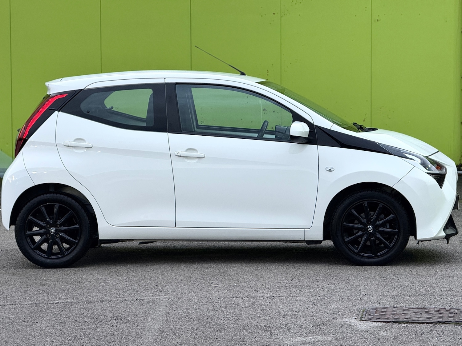 Used Toyota AYGO 2019 for sale - 76834716: Photo 8