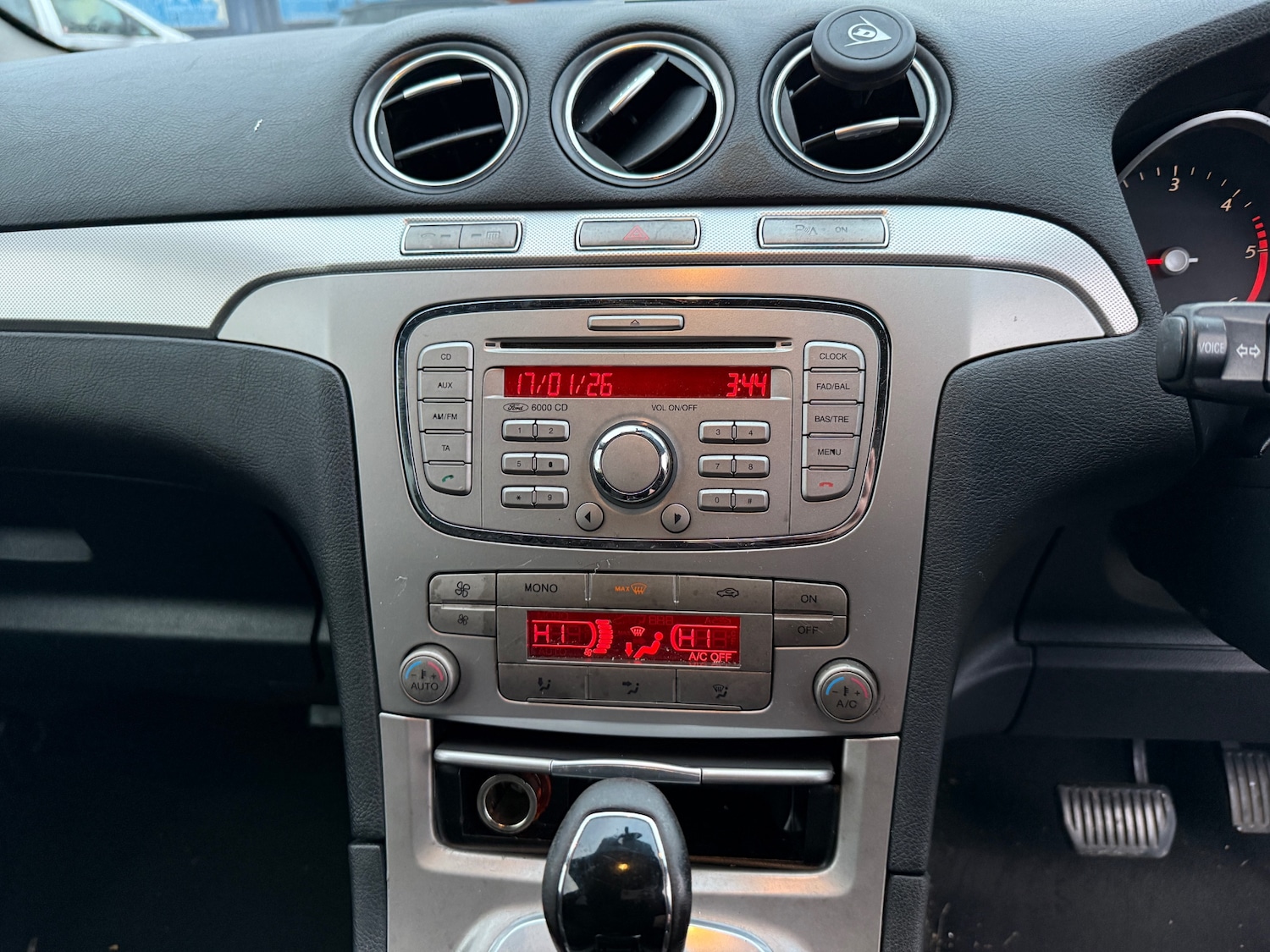 Used Ford S-Max 2010 for sale - 77249039: Photo 13