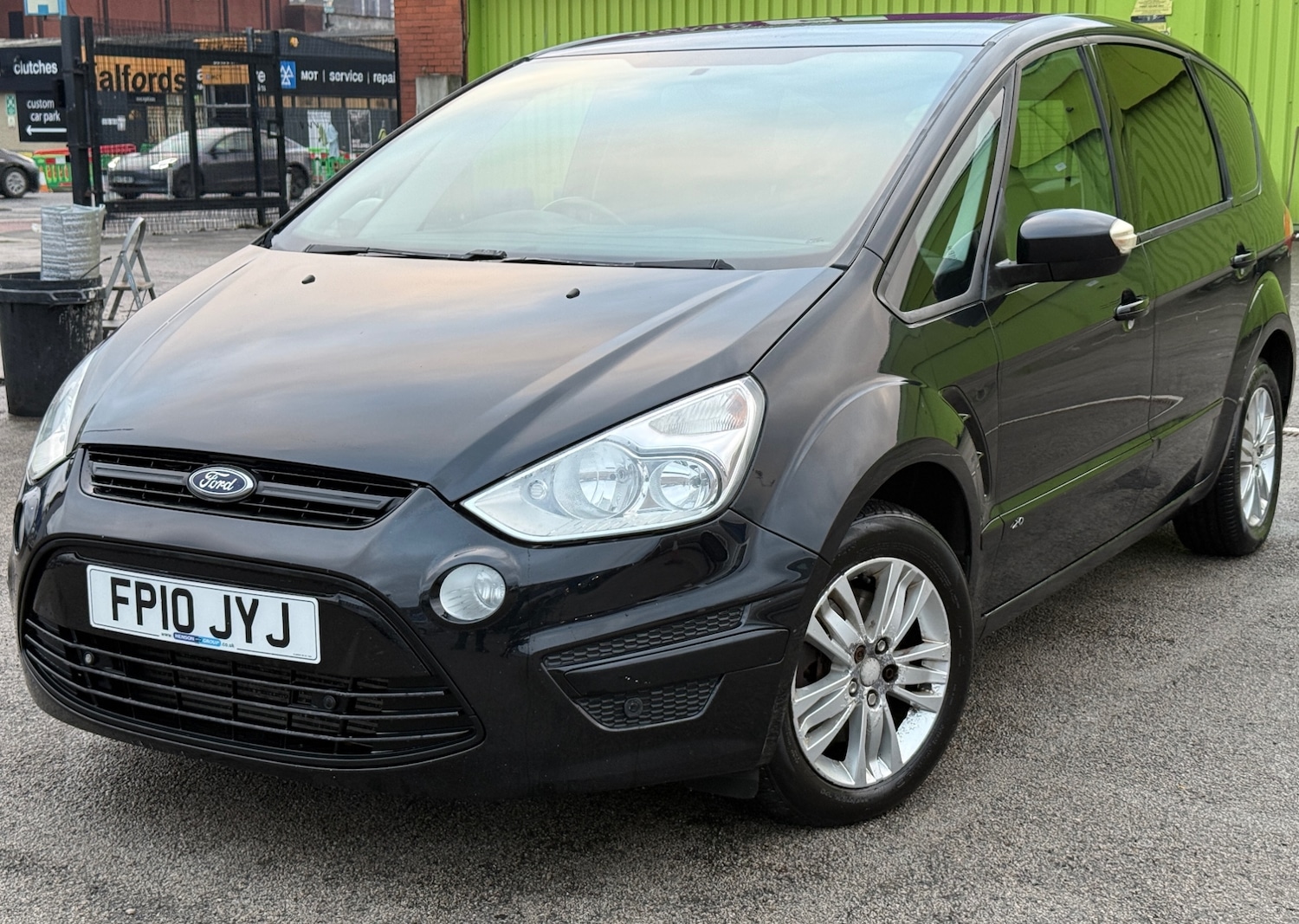 Used Ford S-Max 2010 for sale - 77249039: Photo 2
