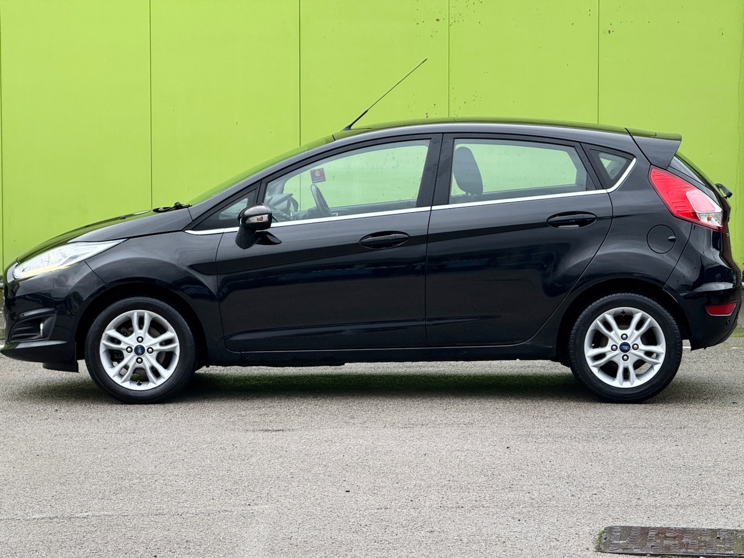 Used Ford Fiesta 2017 for sale - 76772299: Photo 7