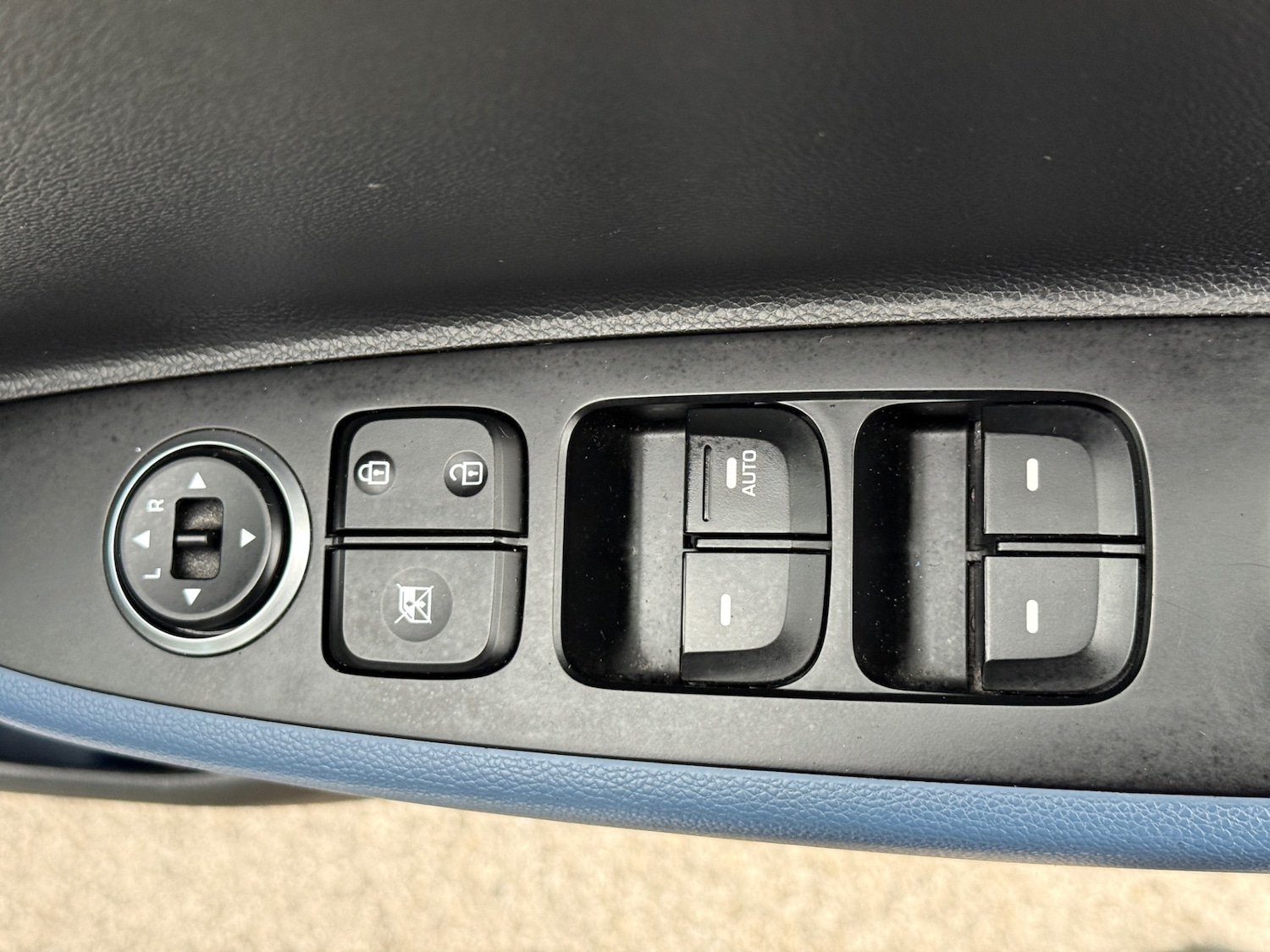 Used Hyundai i10 2015 for sale - 77426218: Photo 16