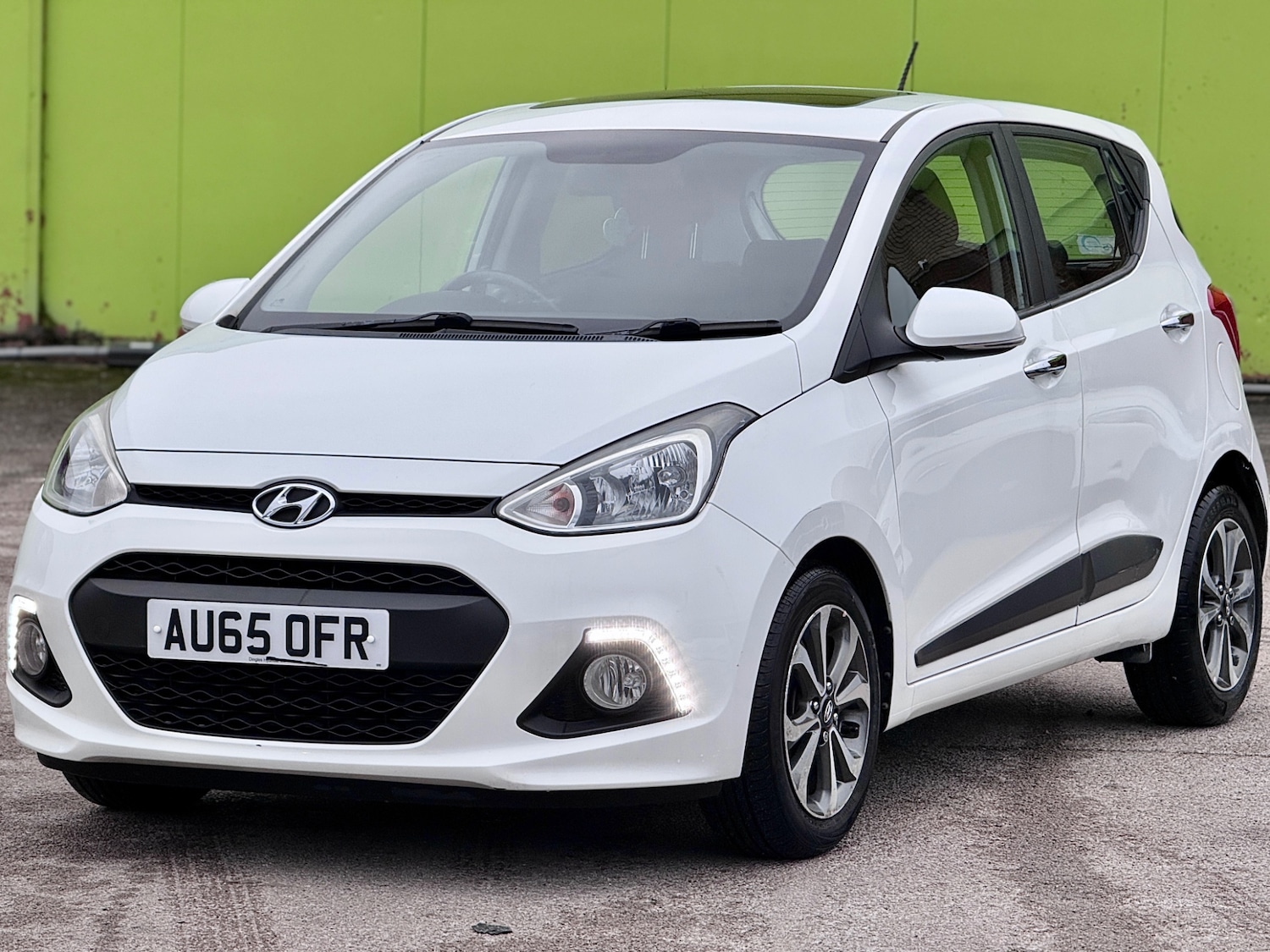 Used Hyundai i10 2015 for sale - 77426218: Photo 2