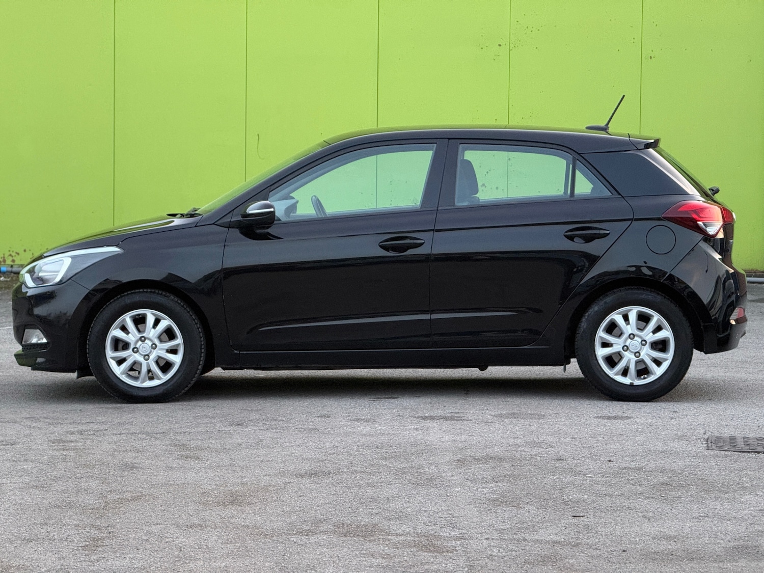 Used Hyundai i20 2017 for sale - 78036259: Photo 8