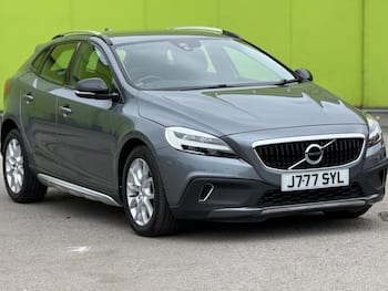 Used Volvo V40 2017 for sale - 79849272: Photo