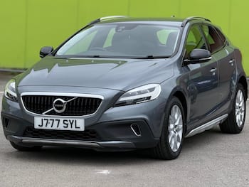 Used Volvo V40 2017 for sale - 79849272: Photo