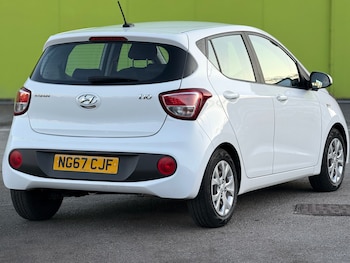 Used Hyundai i10 2018 for sale - 79390089: Photo