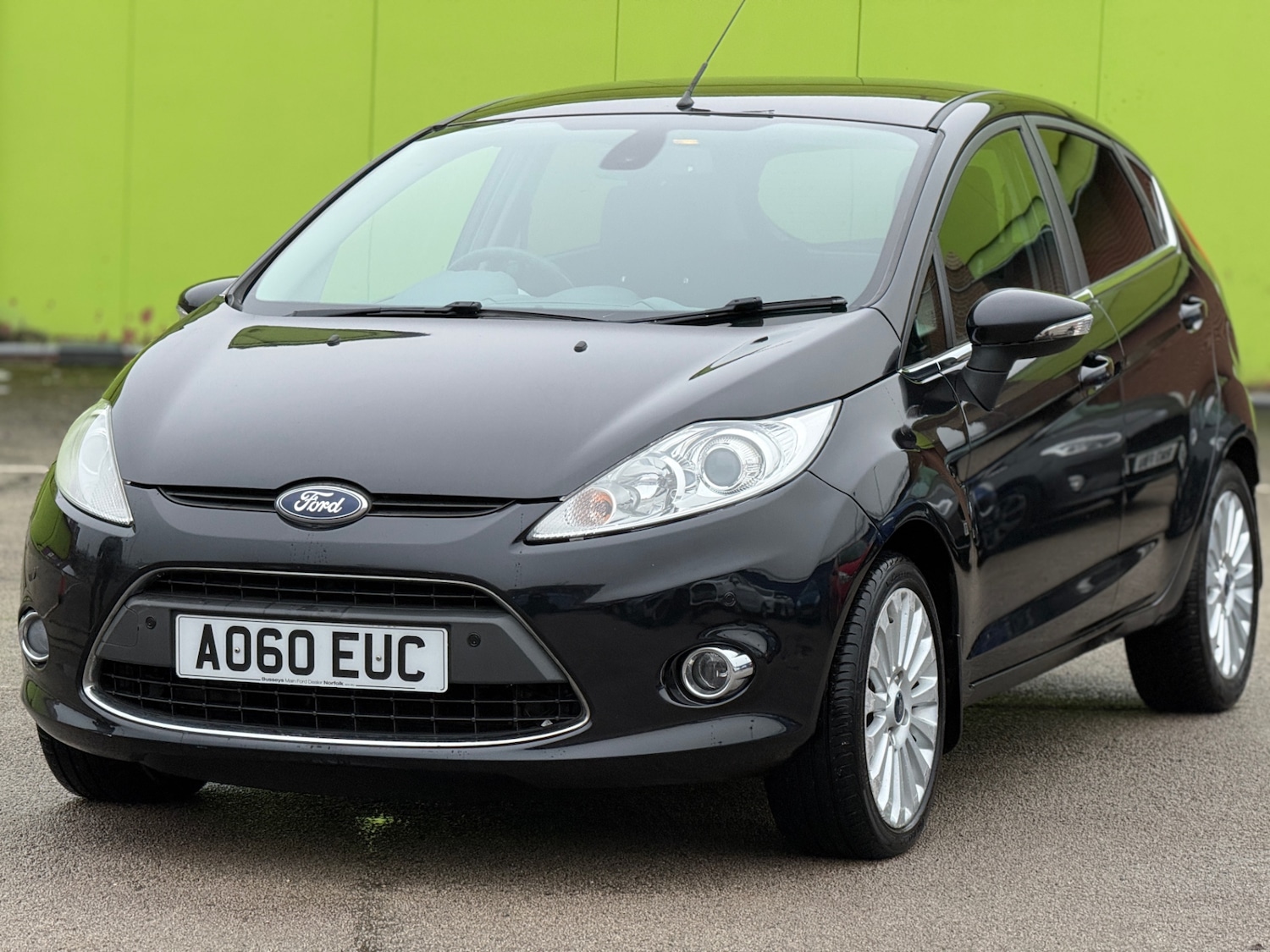 Used Ford Fiesta 2010 for sale - 77041042: Photo 2