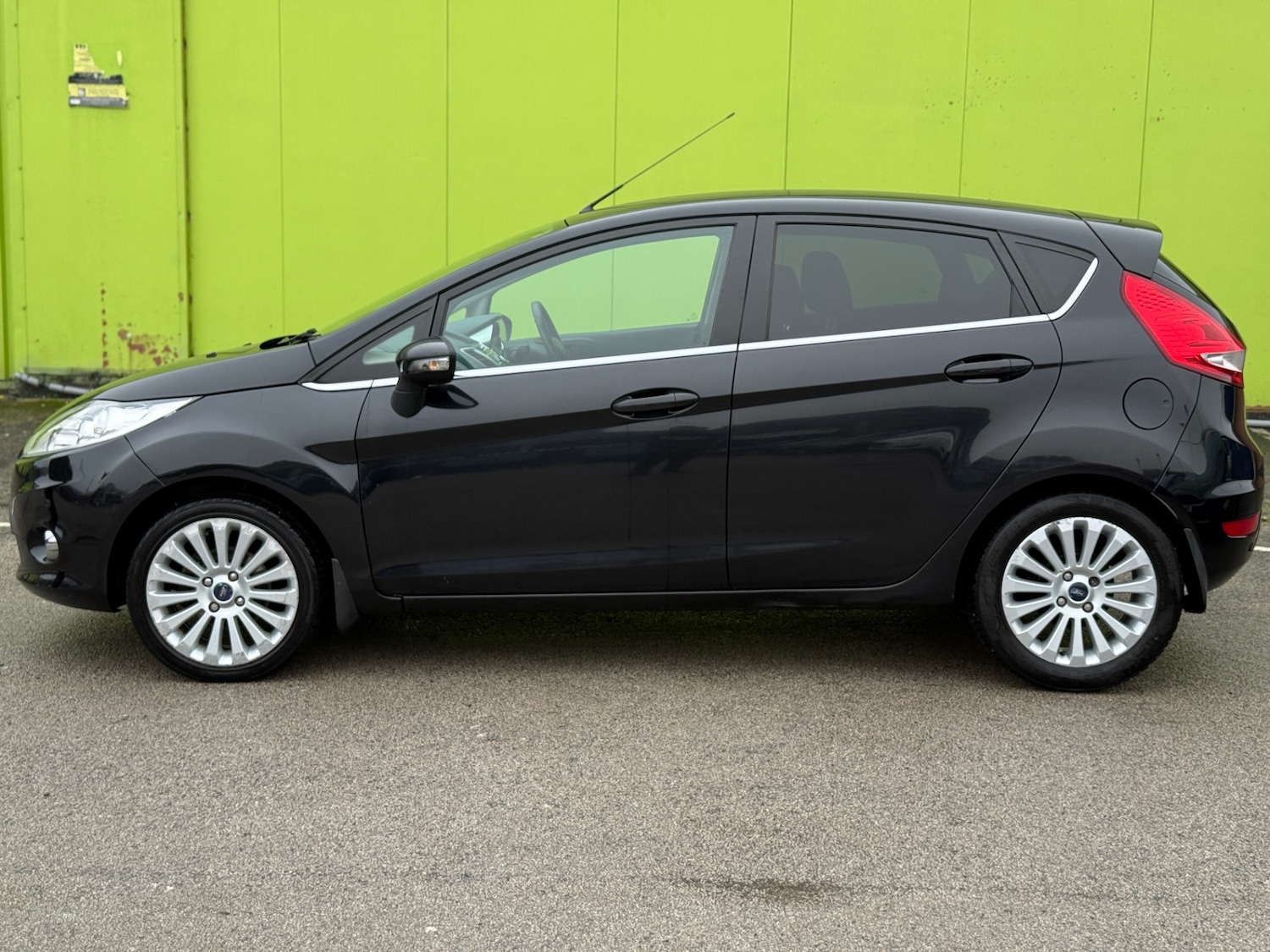 Used Ford Fiesta 2010 for sale - 77041042: Photo 7