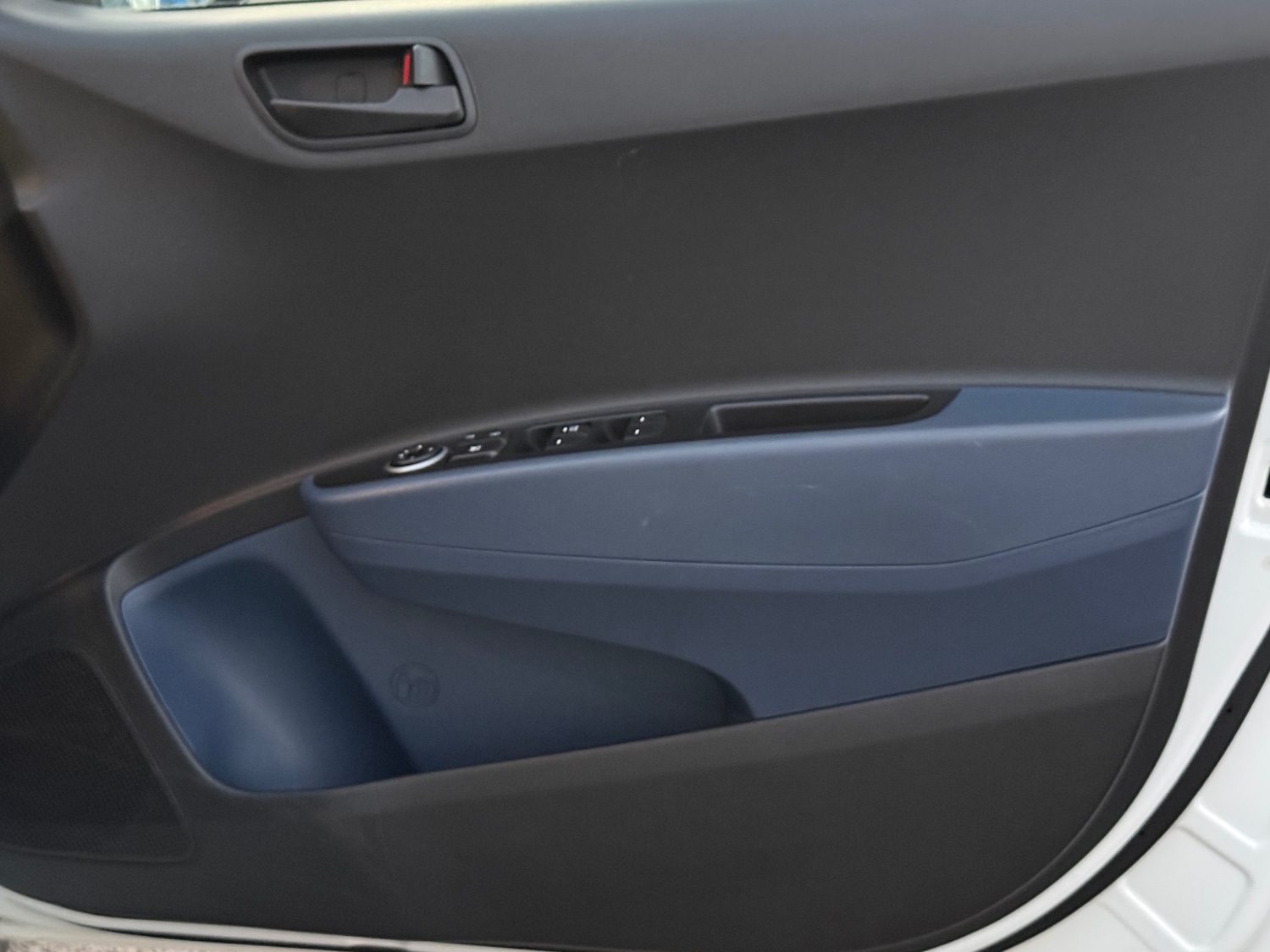 Used Hyundai i10 2016 for sale - 77157248: Photo 15