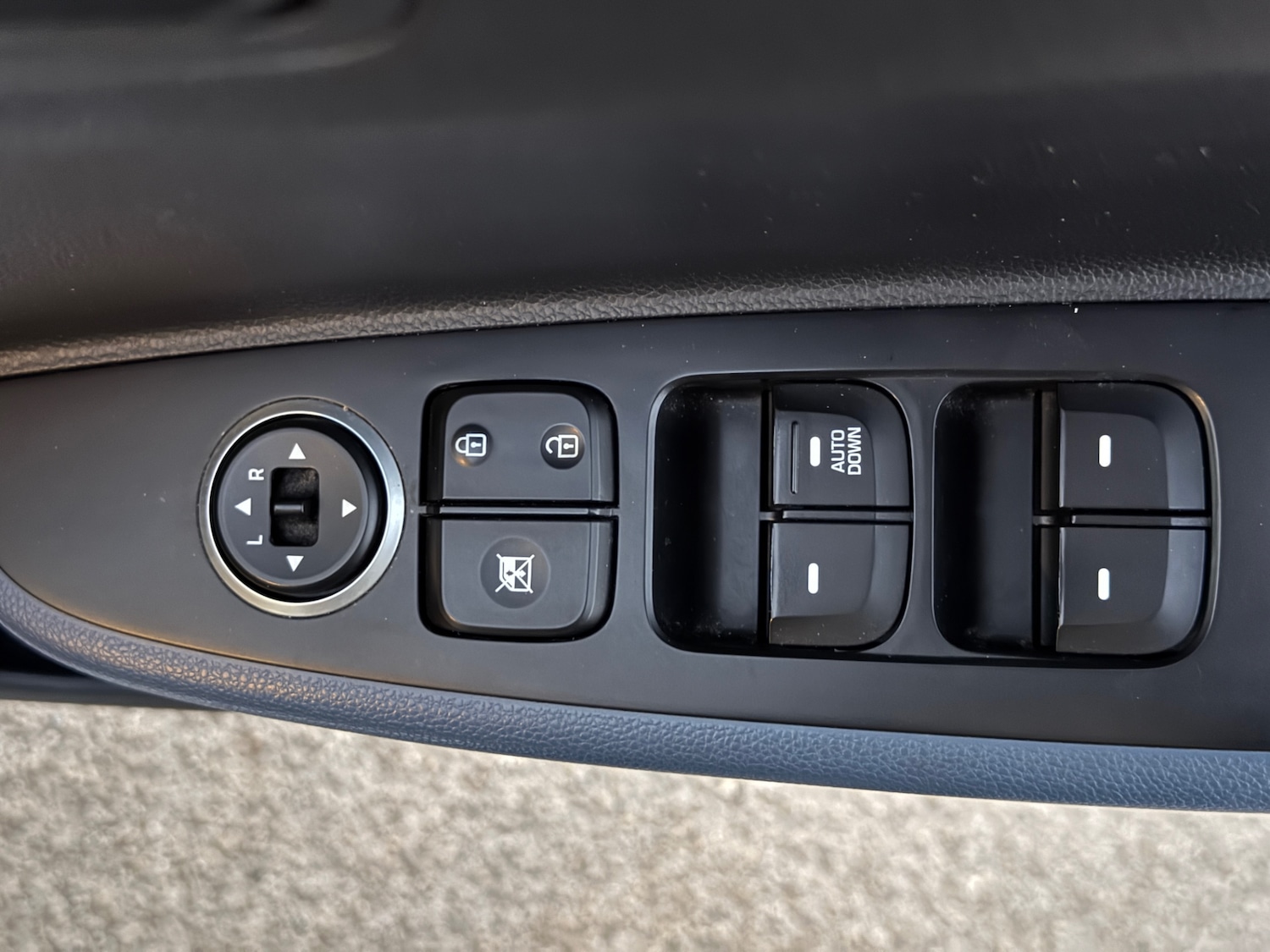 Used Hyundai i10 2016 for sale - 77157248: Photo 16