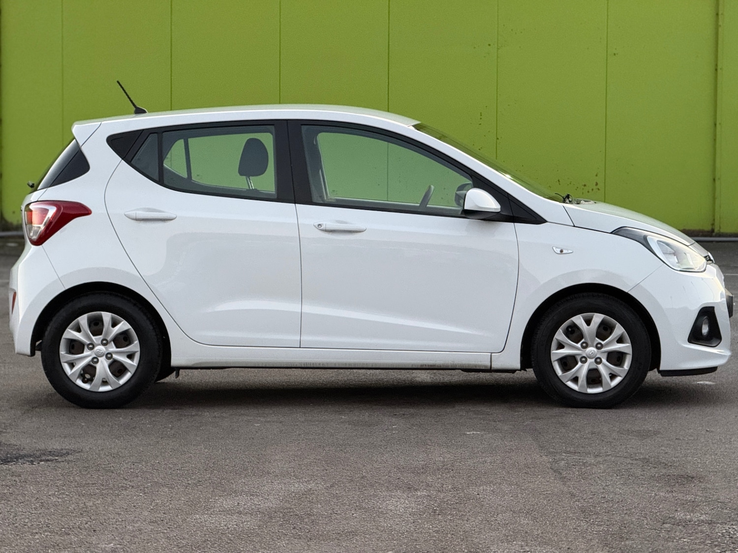 Used Hyundai i10 2016 for sale - 77157248: Photo 5