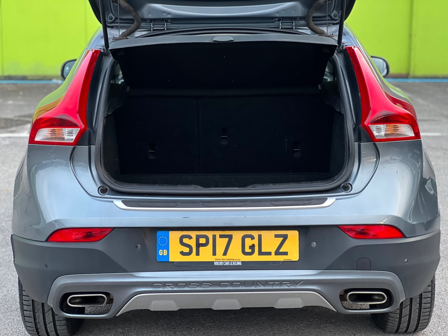 Used Volvo V40 2017 for sale - 76294396: Photo 10