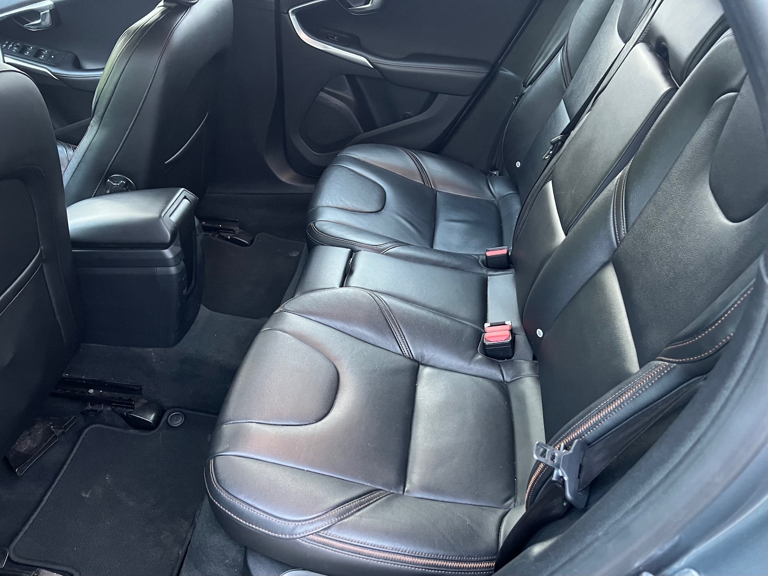 Used Volvo V40 2017 for sale - 76294396: Photo 12