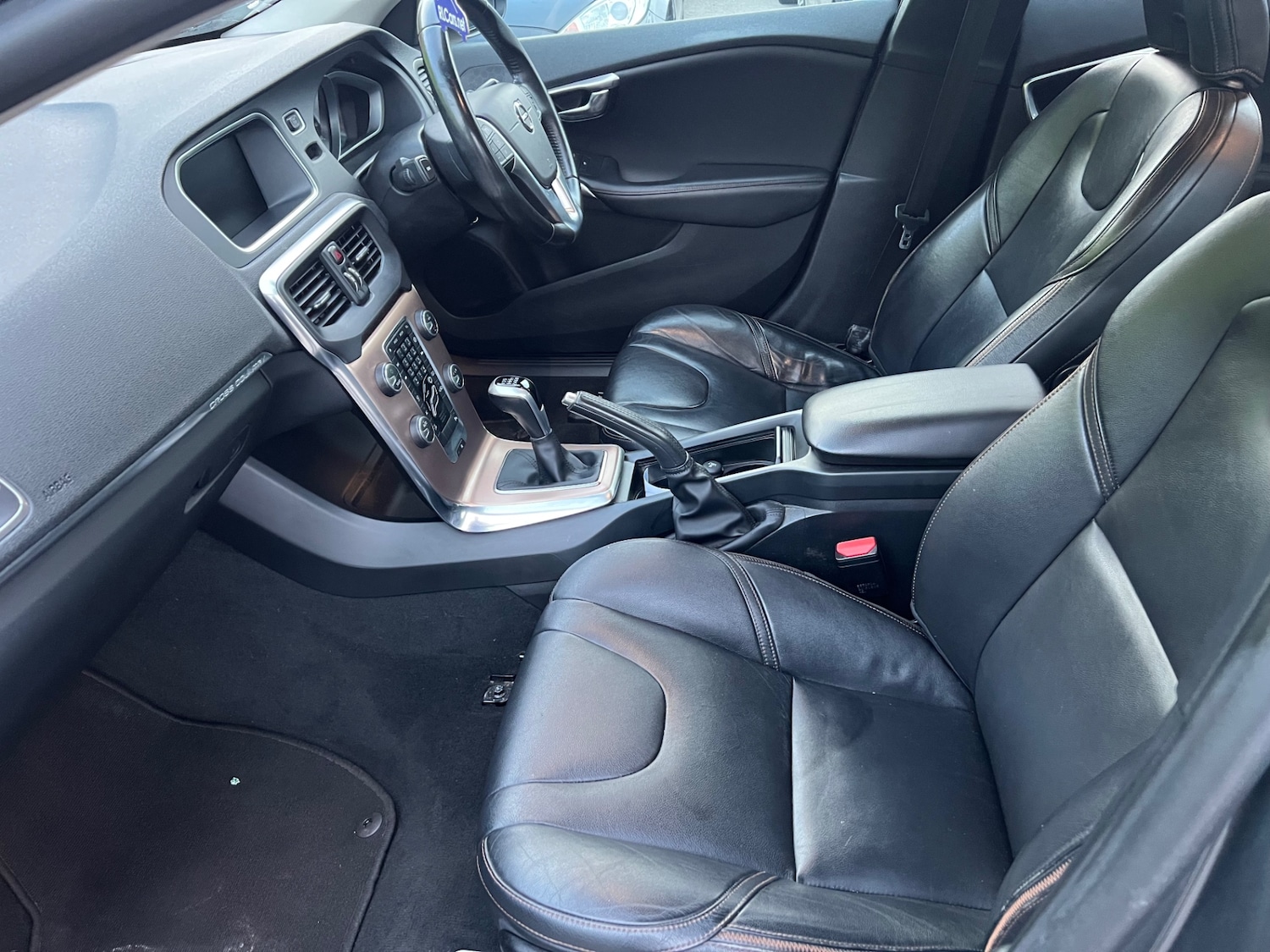 Used Volvo V40 2017 for sale - 76294396: Photo 13