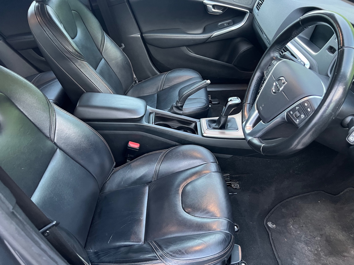 Used Volvo V40 2017 for sale - 76294396: Photo 14