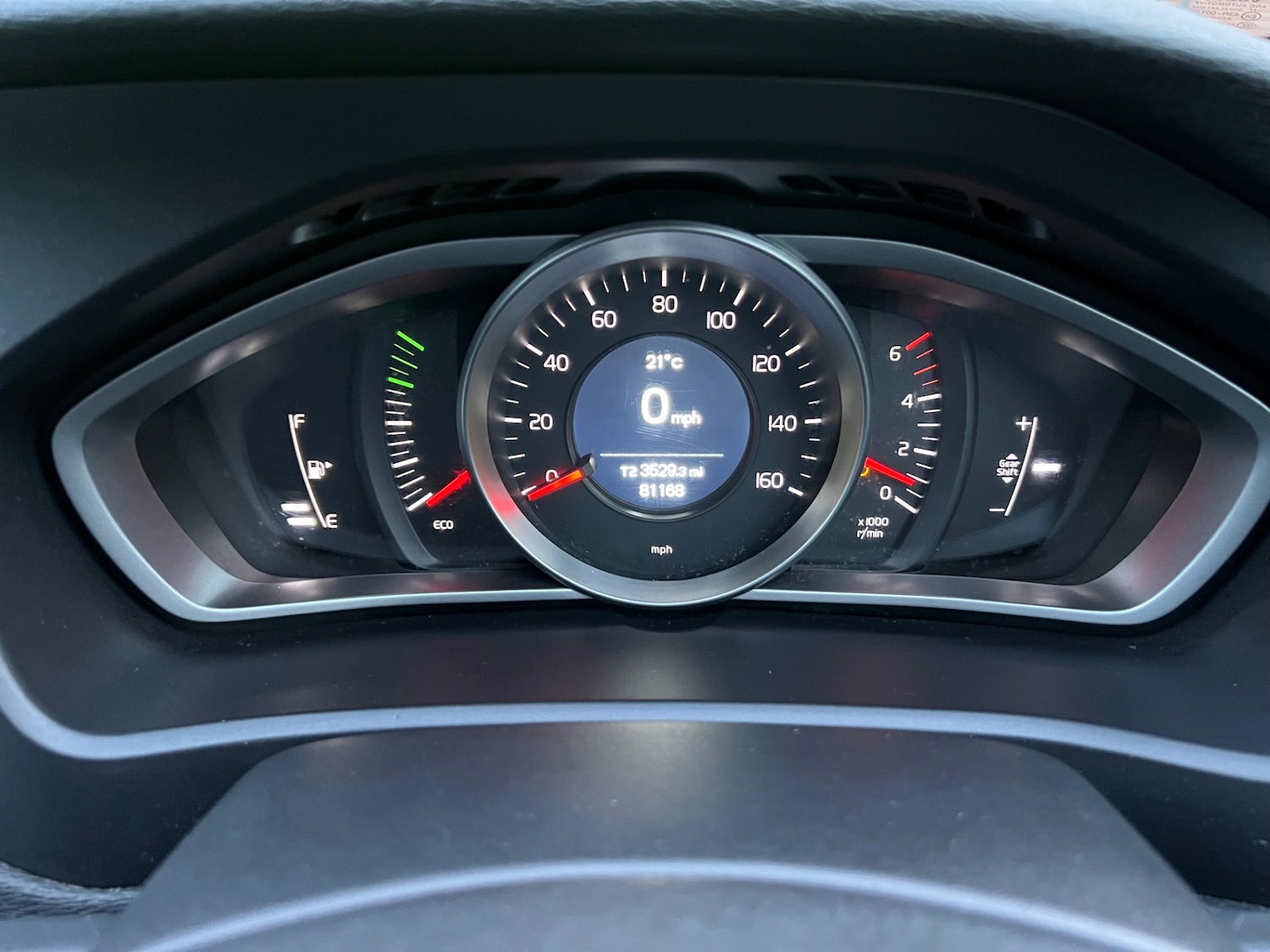 Used Volvo V40 2017 for sale - 76294396: Photo 22