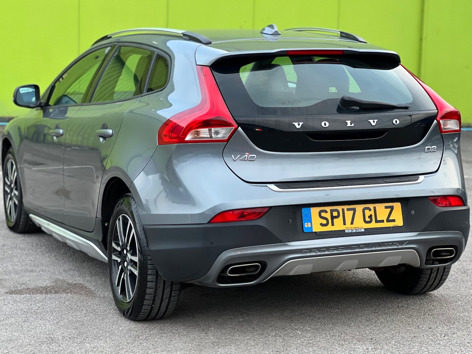 Used Volvo V40 2017 for sale - 76294396: Photo 5