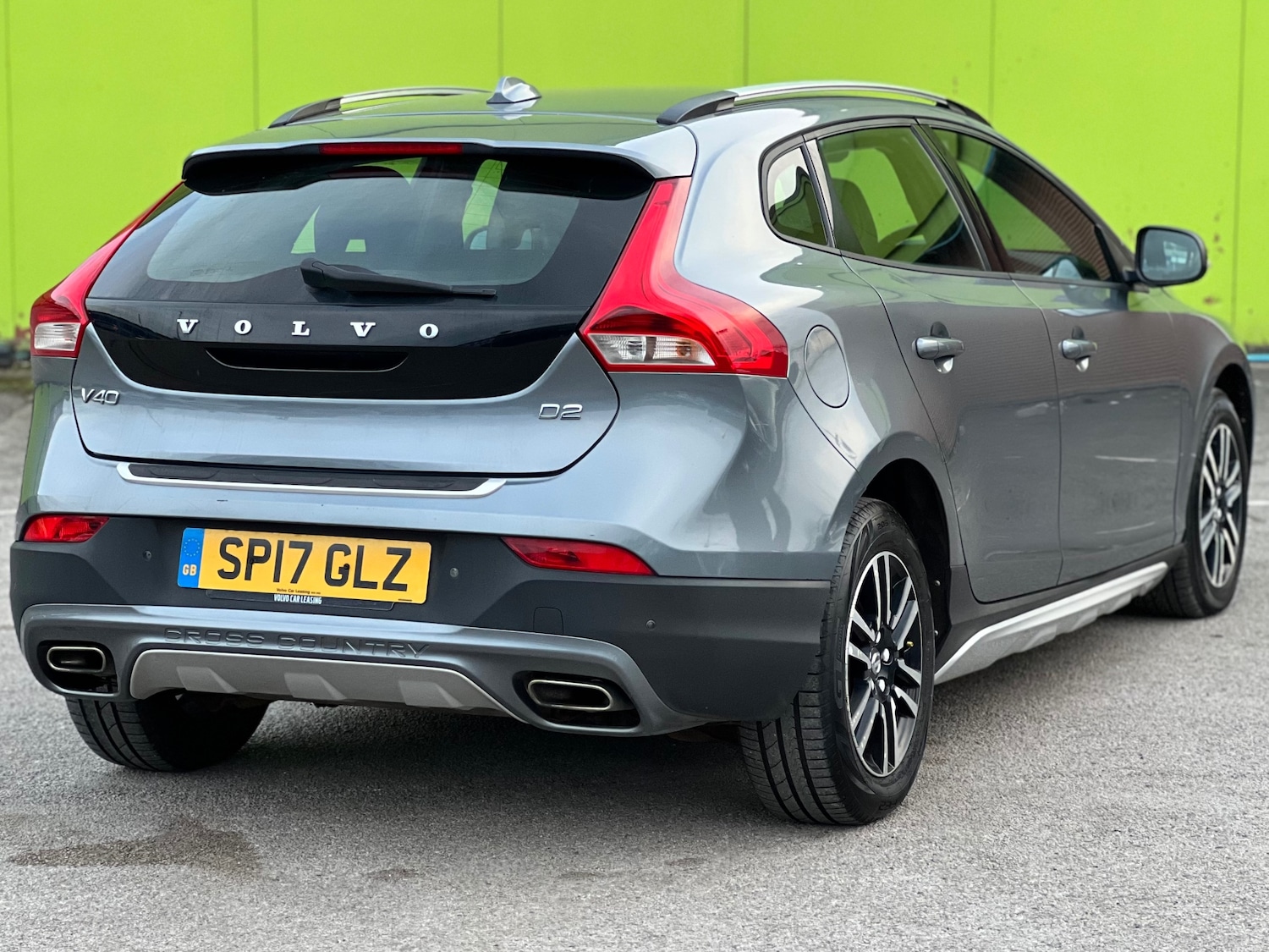 Used Volvo V40 2017 for sale - 76294396: Photo 6