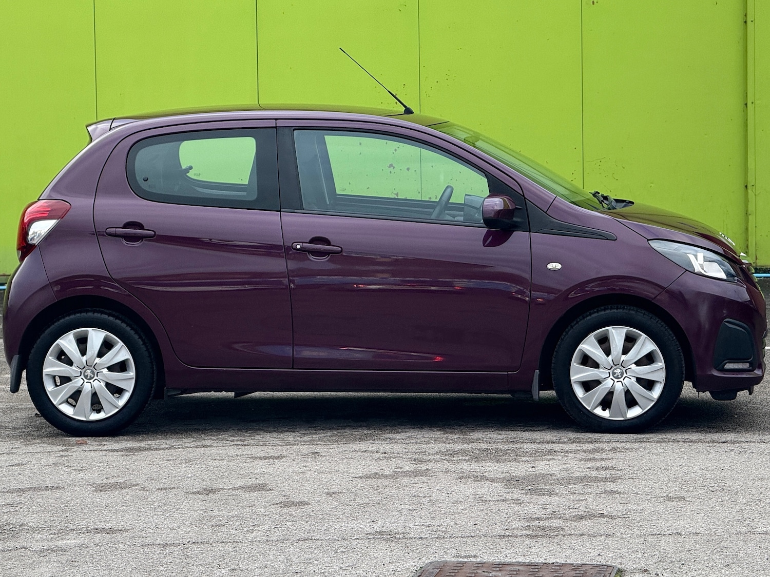 Used Peugeot 108 2016 for sale - 76526762: Photo 8