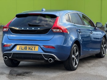 Used Volvo V40 2018 for sale - 78232630: Photo