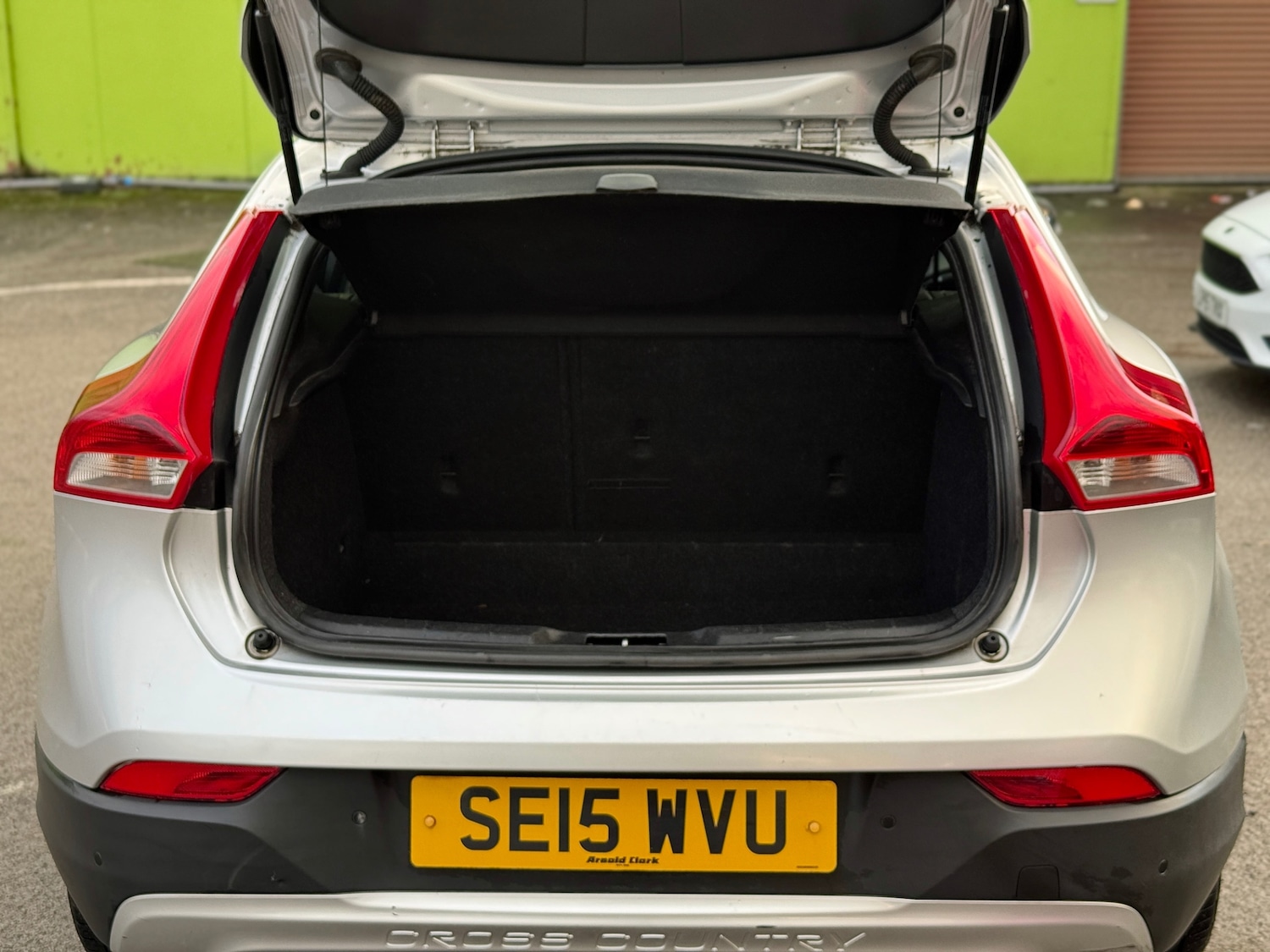 Used Volvo V40 2015 for sale - 77564327: Photo 10