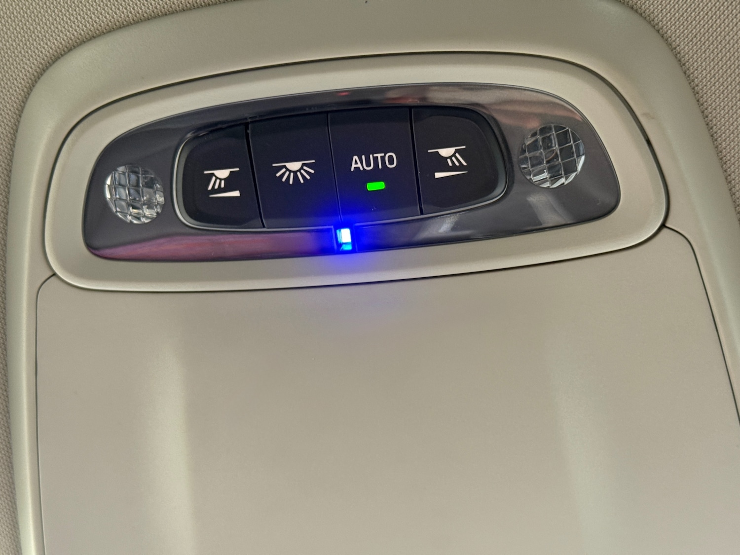 Used Volvo V40 2015 for sale - 77564327: Photo 23