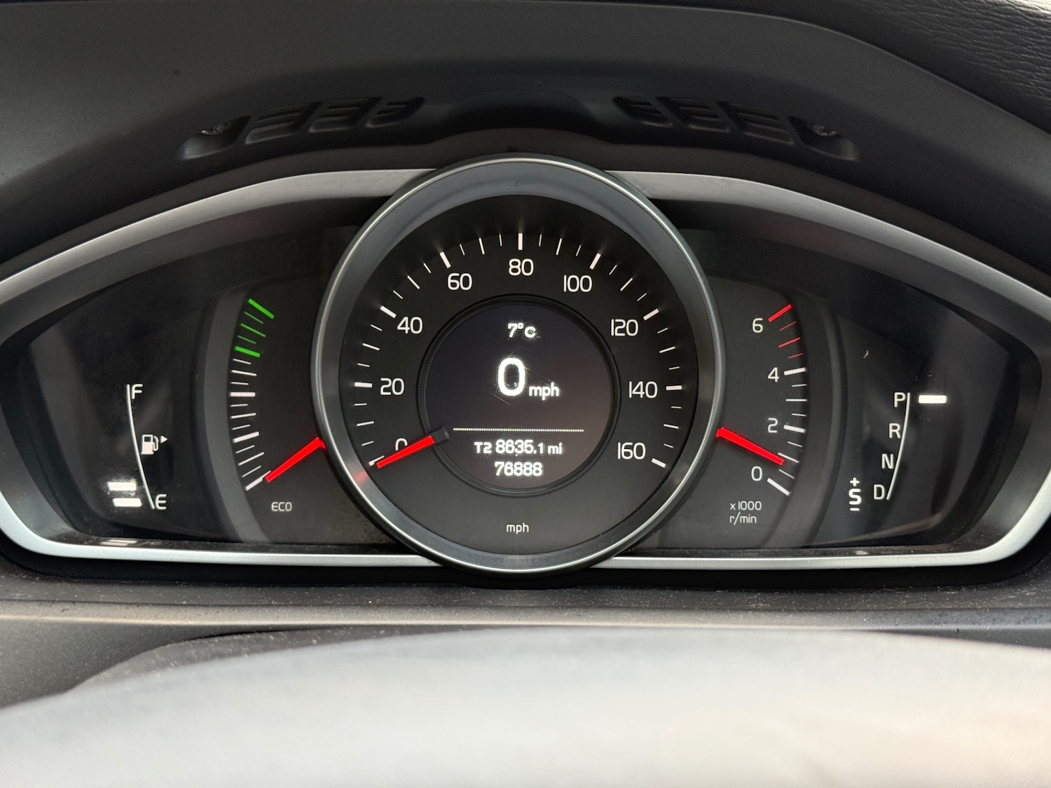 Used Volvo V40 2015 for sale - 77564327: Photo 25