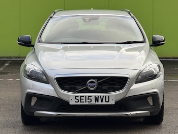 Used Volvo V40 2015 for sale - 77564327: Photo