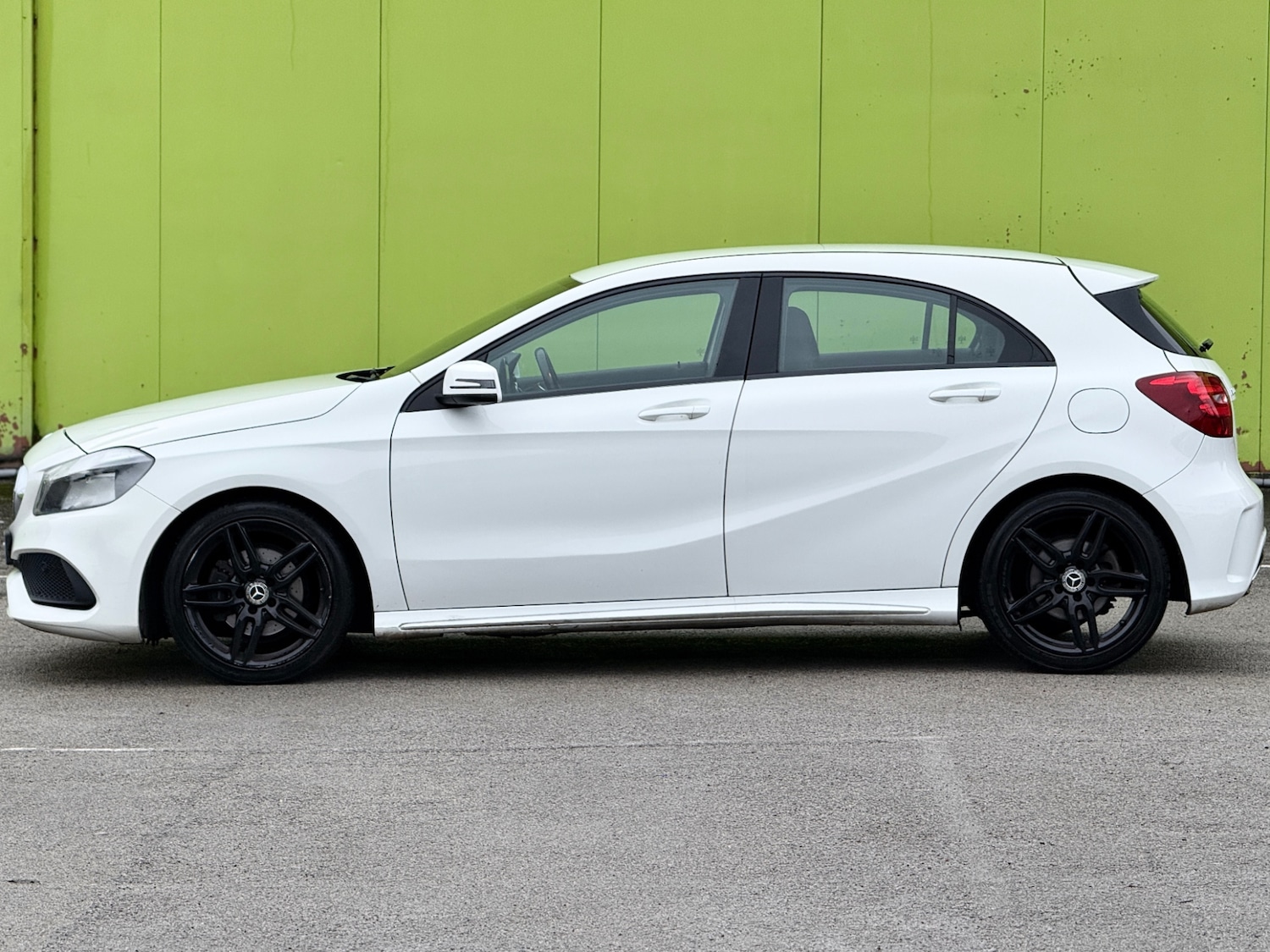 Used Mercedes-Benz A-Class 2017 for sale - 77297983: Photo 11