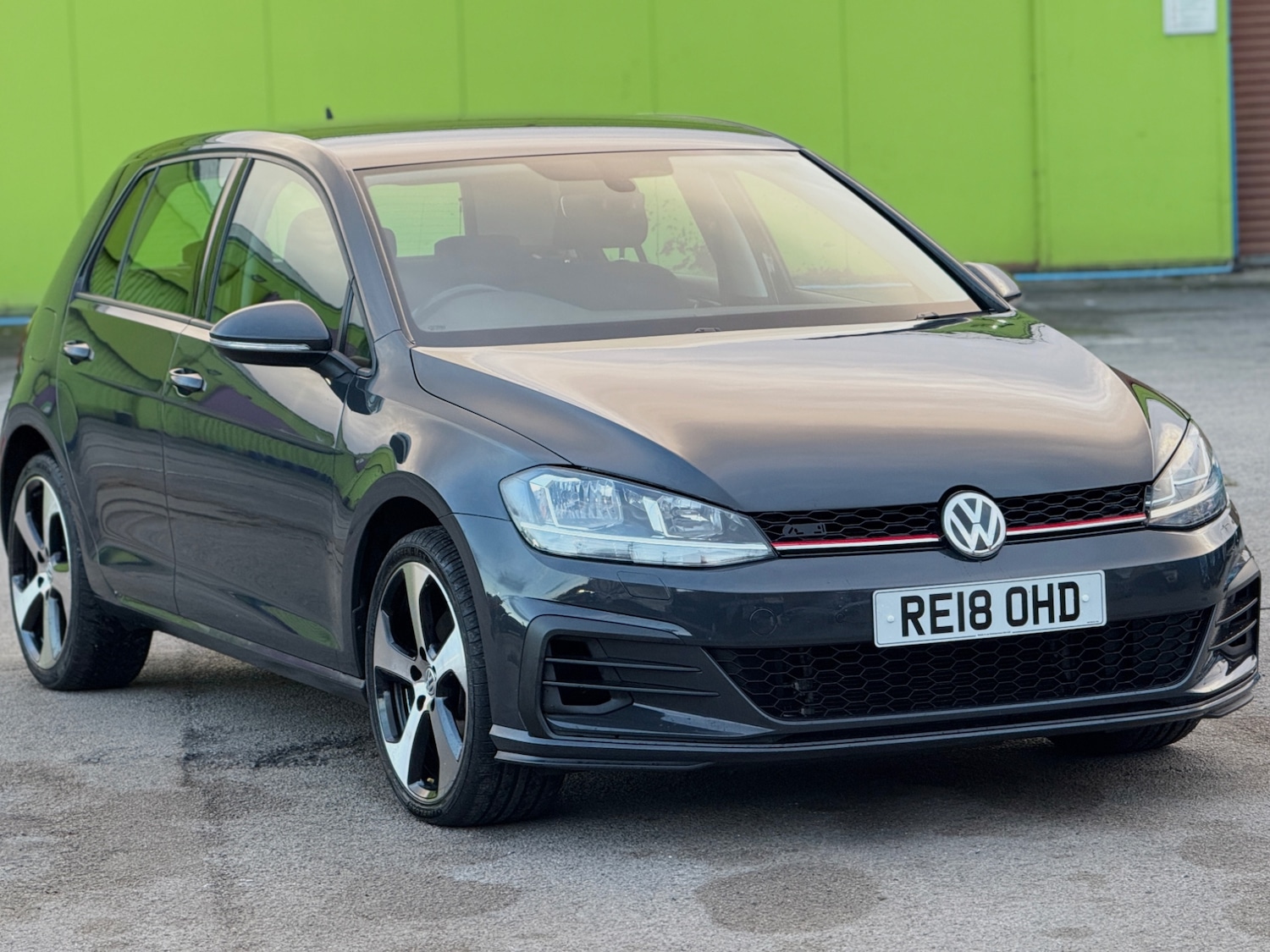 Used Volkswagen Golf 2018 for sale - 76428435: Photo 1