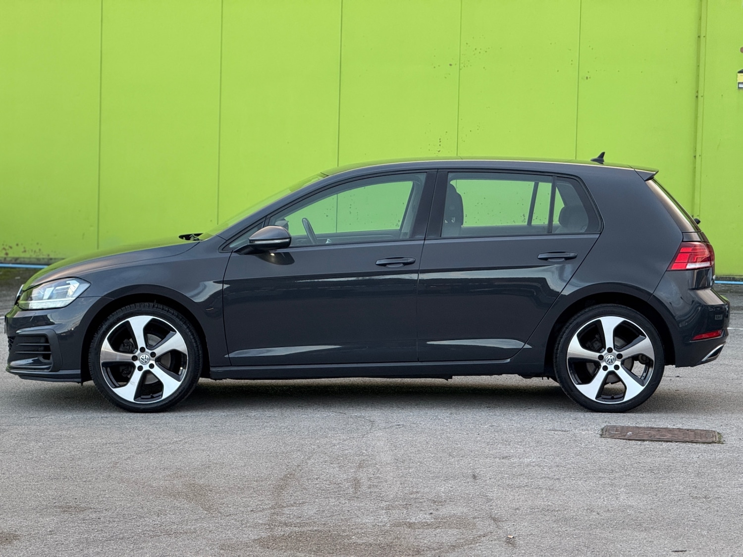 Used Volkswagen Golf 2018 for sale - 76428435: Photo 8