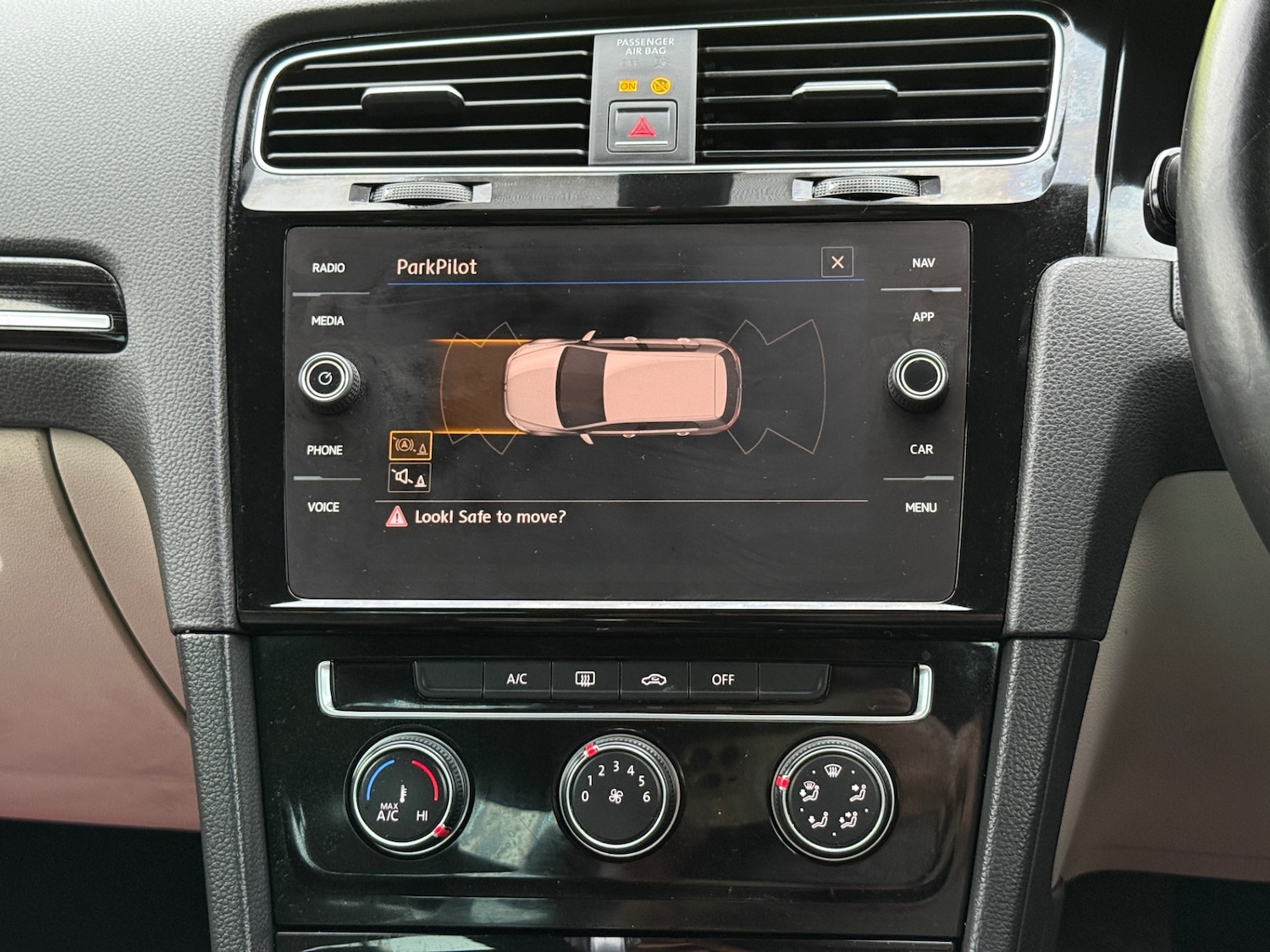 Used Volkswagen Golf 2018 for sale - 77041046: Photo 36