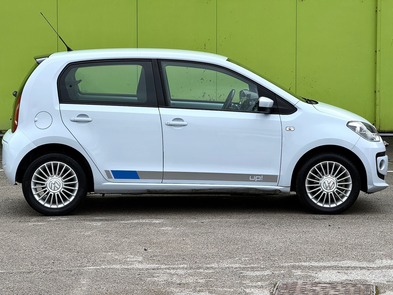 Used Volkswagen up! 2013 for sale - 77399963: Photo 8