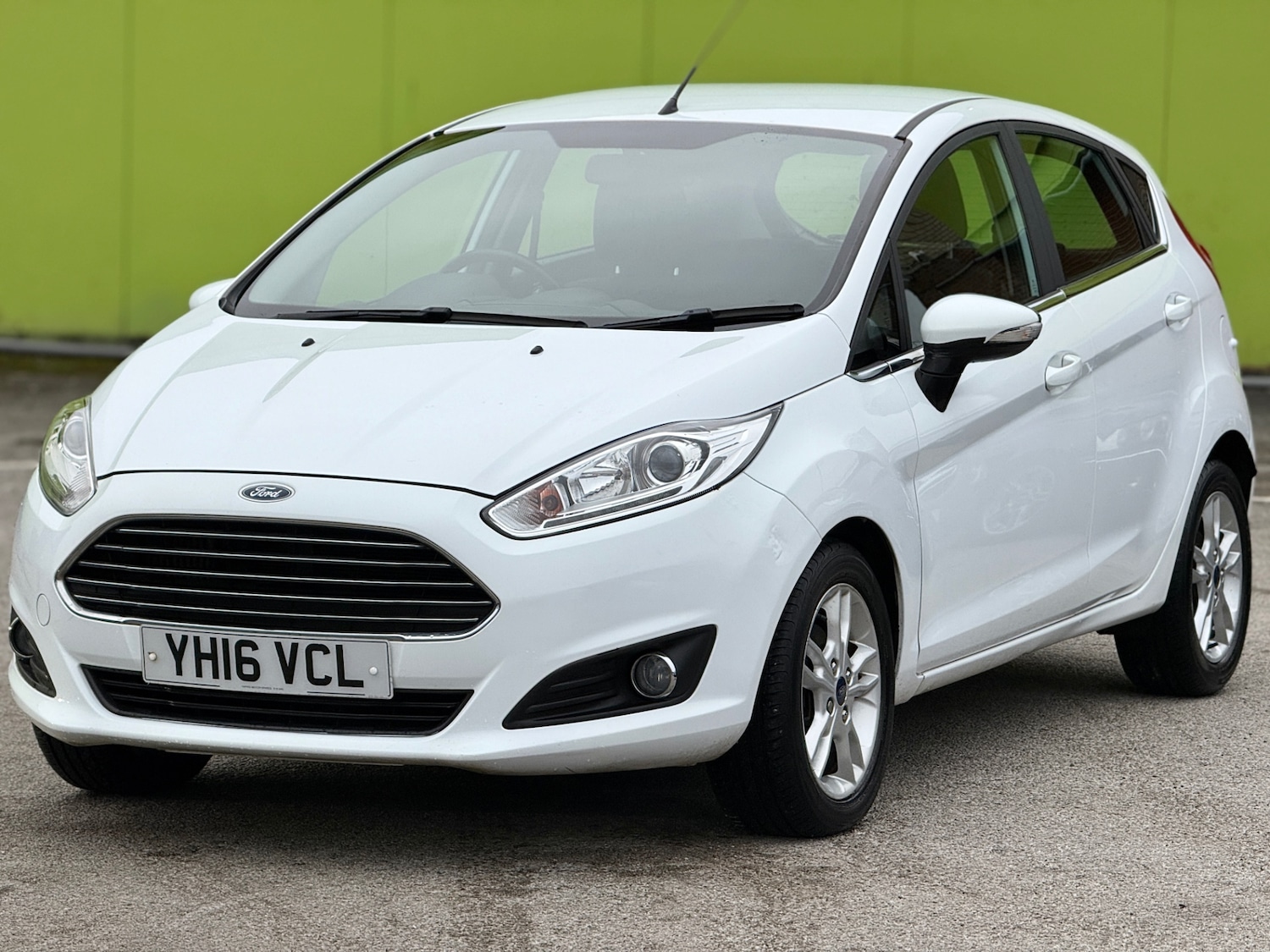 Used Ford Fiesta 2016 for sale - 77834670: Photo 2