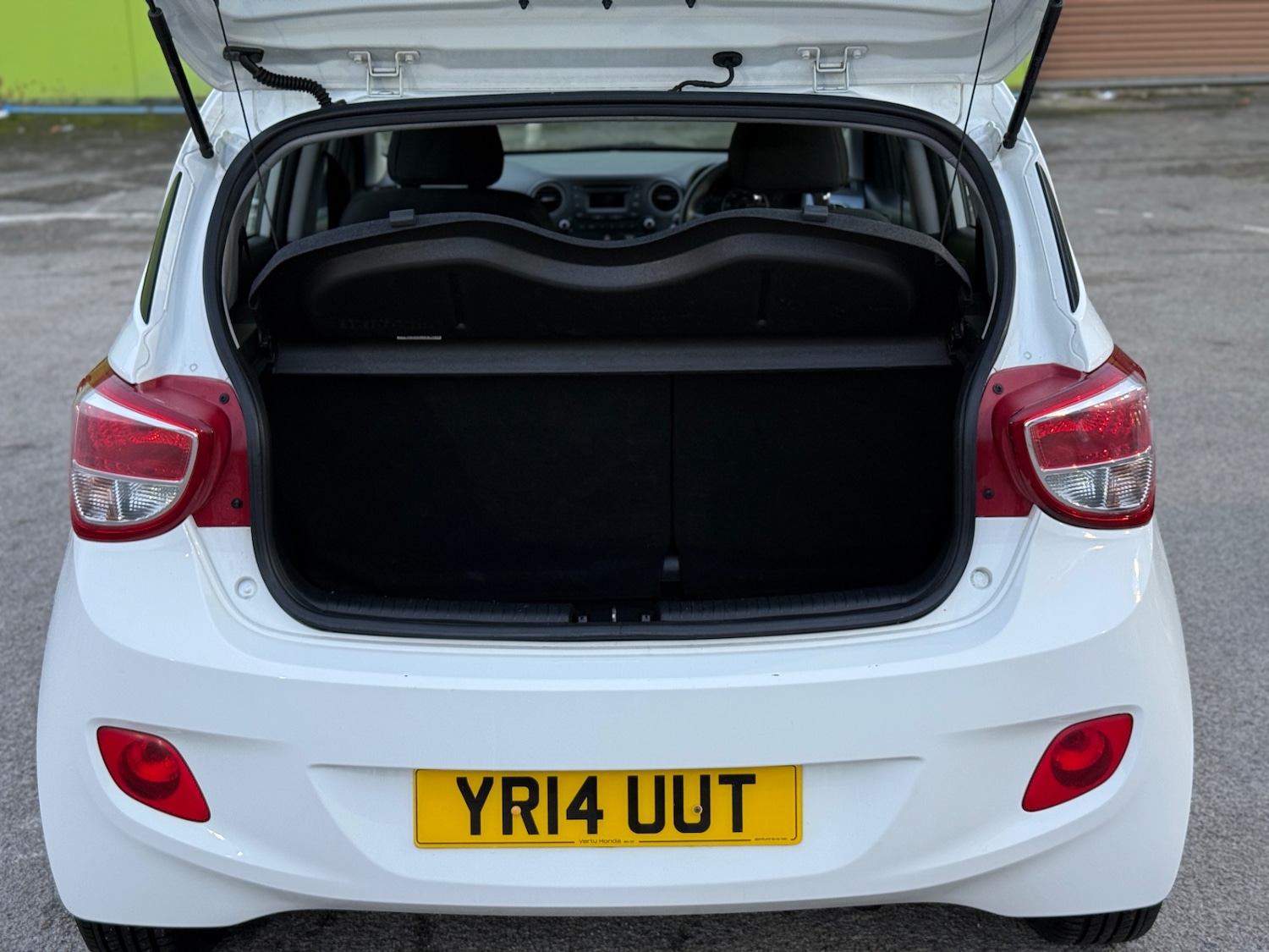 Used Hyundai i10 2014 for sale - 76526759: Photo 10