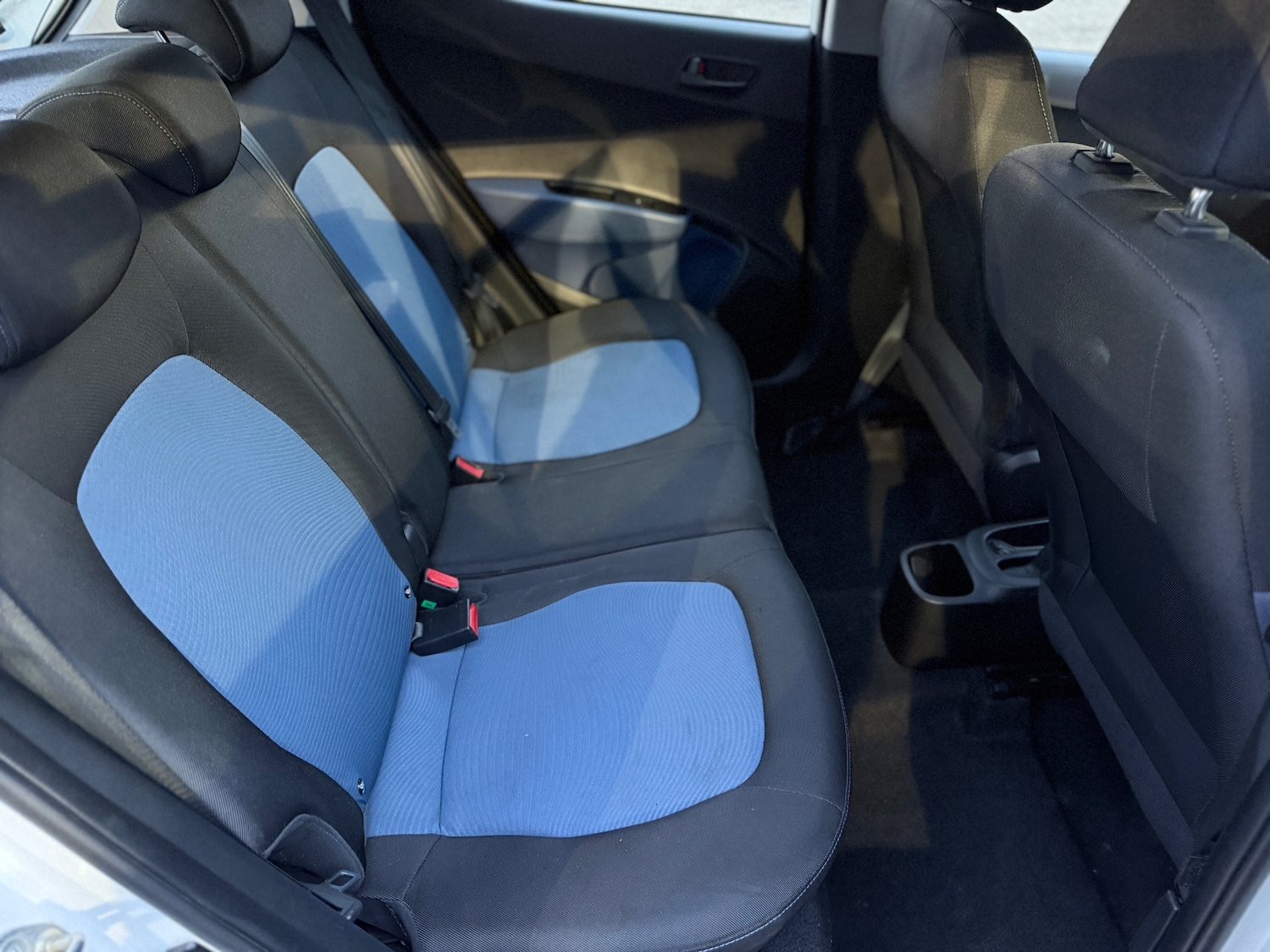 Used Hyundai i10 2014 for sale - 76526759: Photo 11