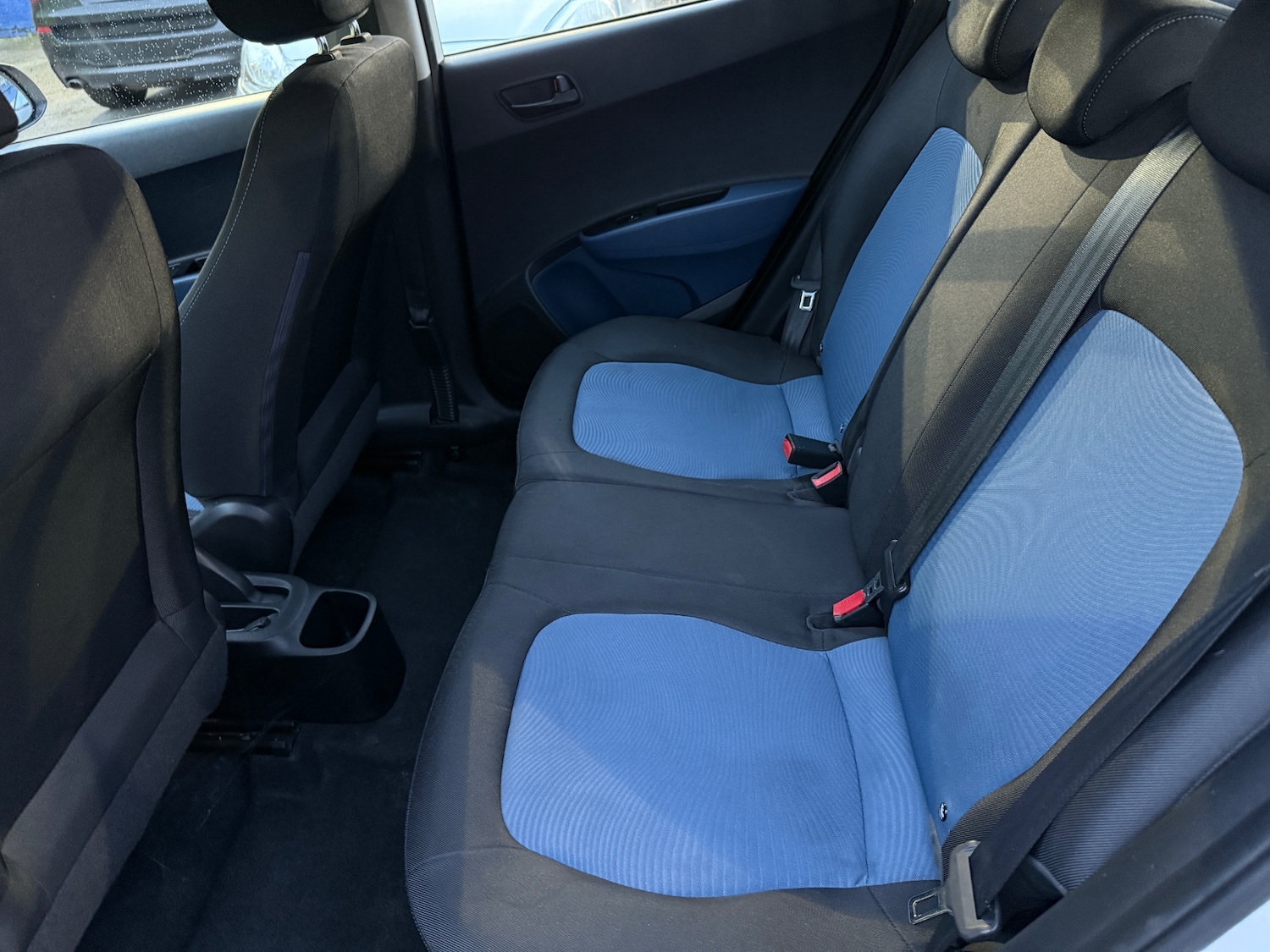 Used Hyundai i10 2014 for sale - 76526759: Photo 12