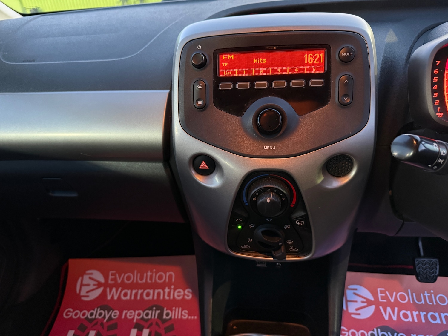 Used Toyota AYGO 2015 for sale - 77157366: Photo 19